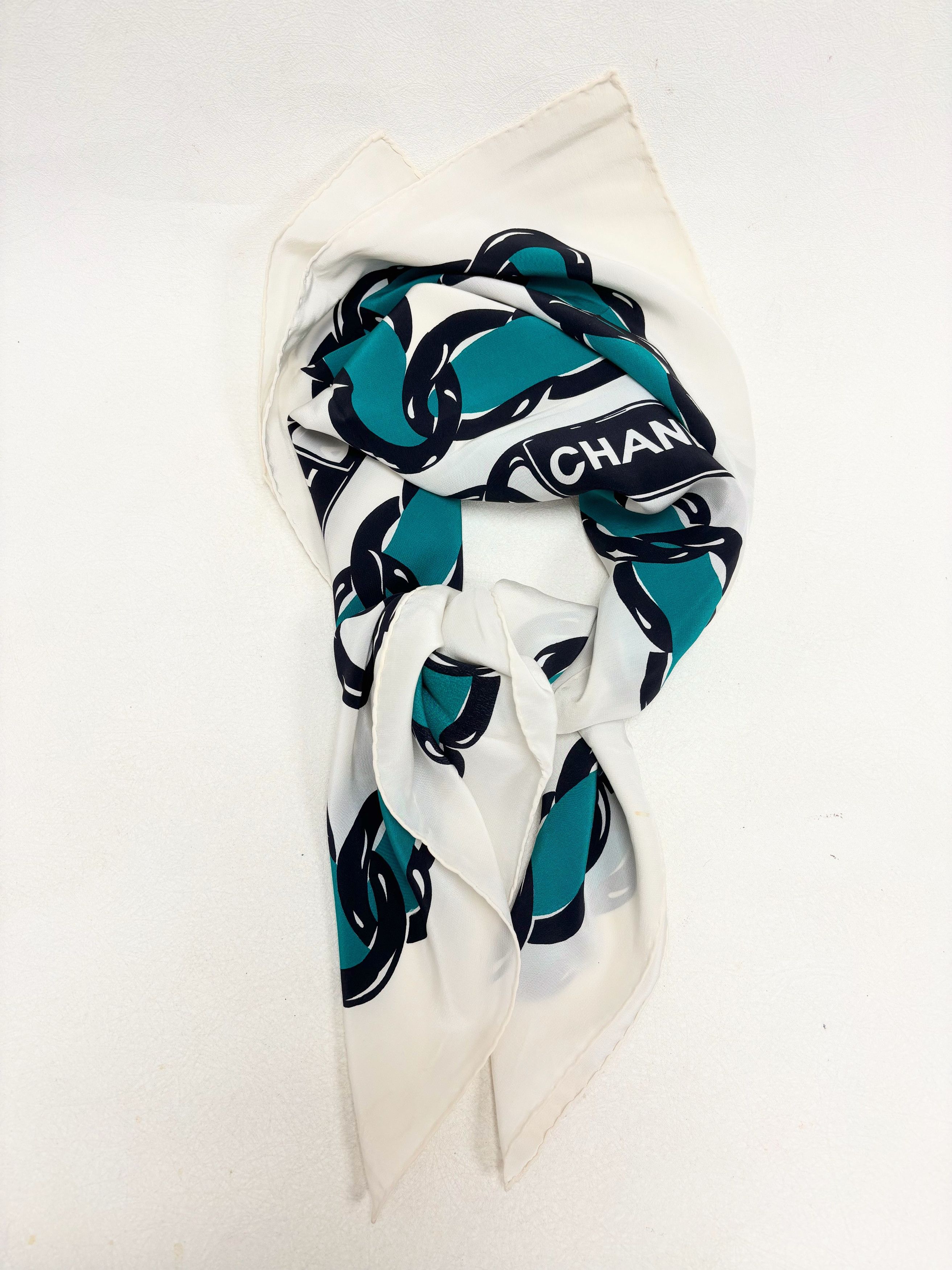 Chanel Foulard en soie Size ONE SIZE - 1 Thumbnail