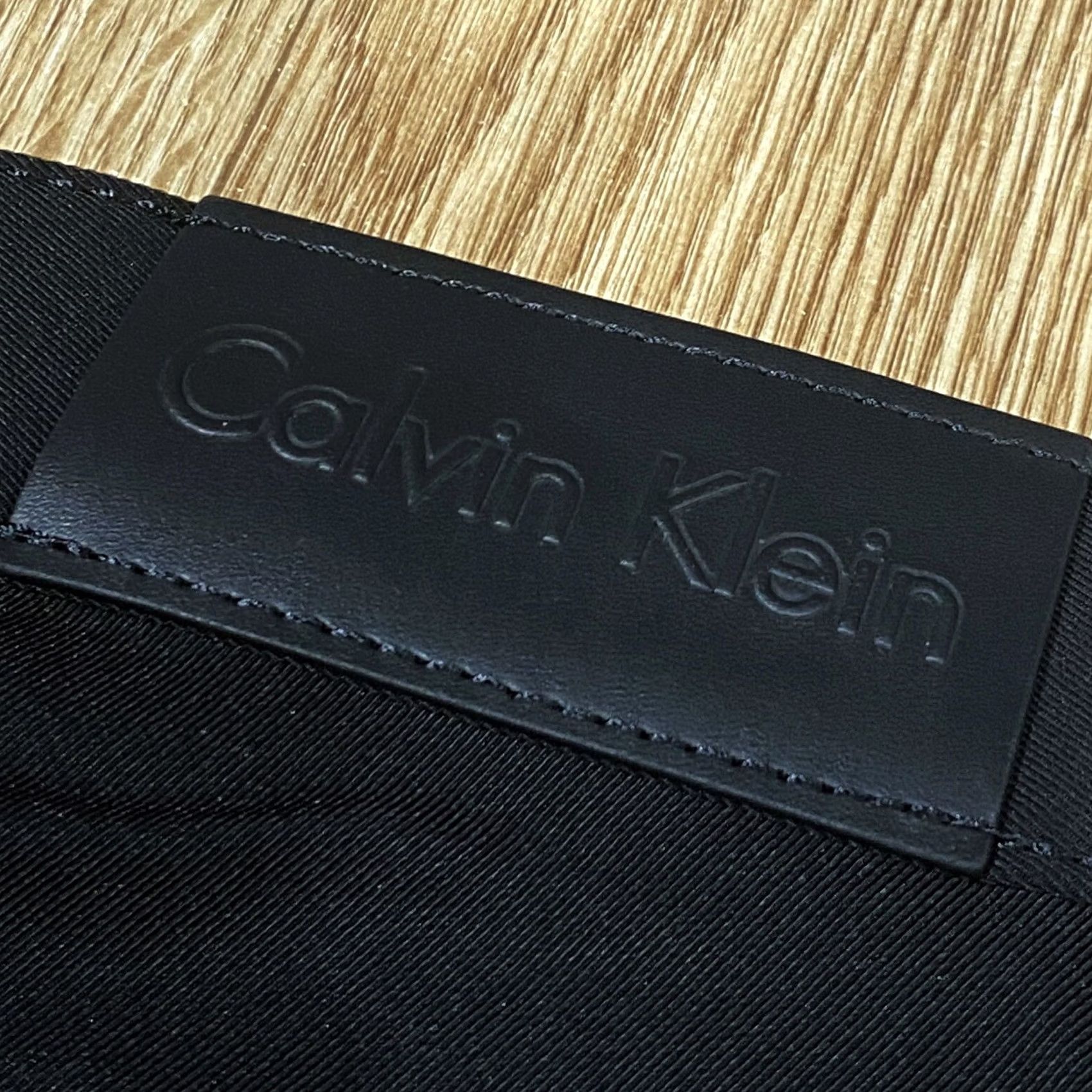 Calvin Klein Keywords: "Calvin Klein Jeans", "W28” L32”, “Womens “Black”, “Vintage”, “VGC” Size 28" / US 6 / IT 42 - 4 Thumbnail