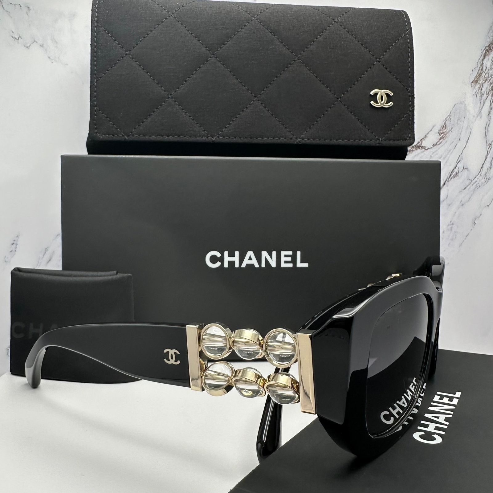 New CHANEL Sunglasses Black Polarized Glass Rotating Pearls