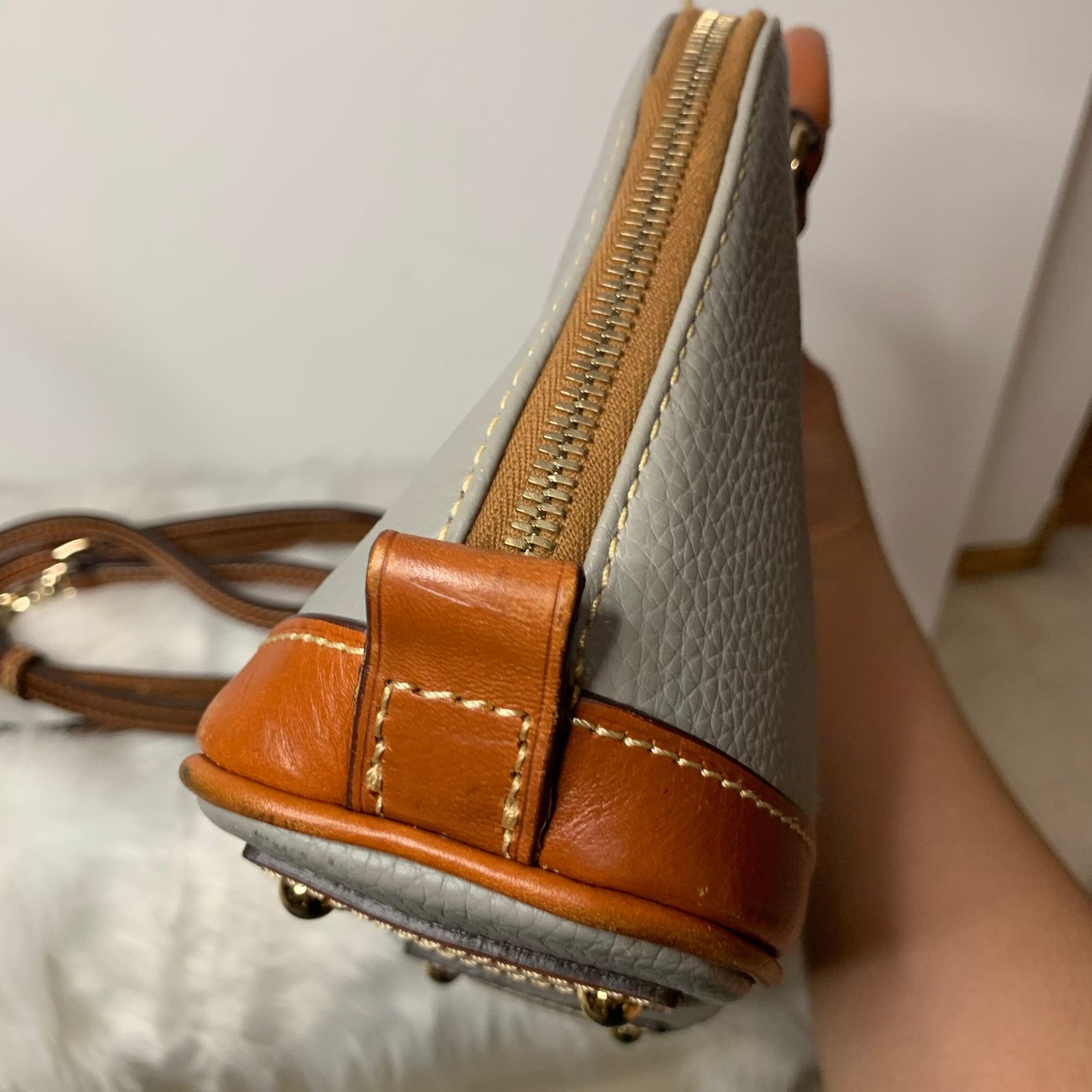 Dooney & Bourke Dooney & Bourke Gray Leather Crossbody Handbags Size ONE SIZE - 7 Thumbnail