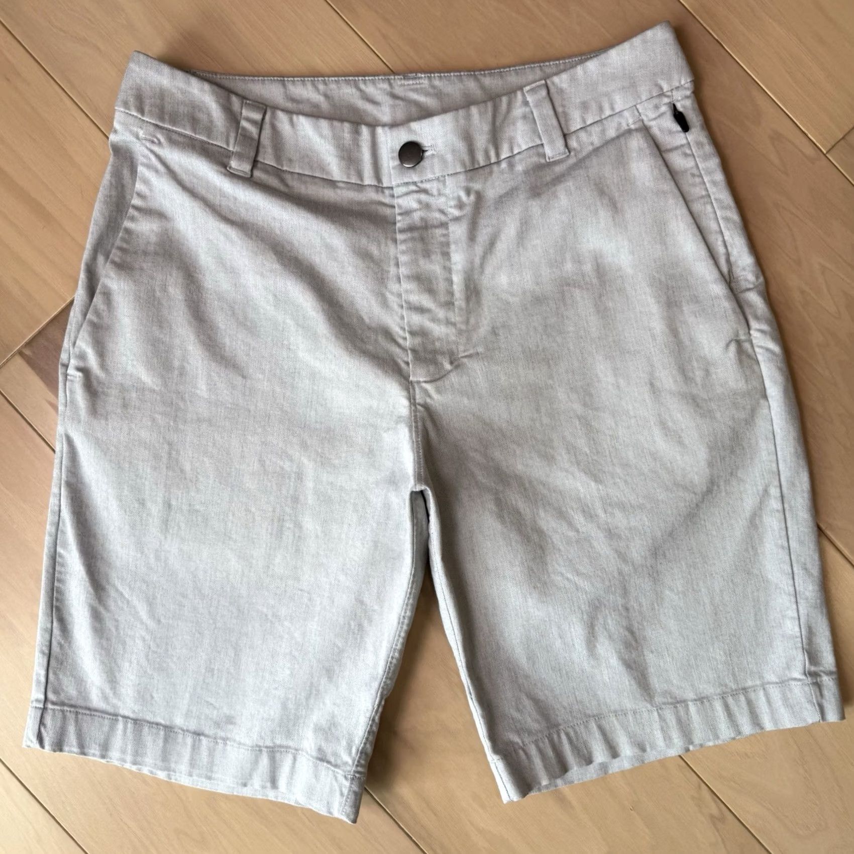 Lululemon Lululemon Commission Shorts 30 Gray 9" Inseam Casual Workwear Golf Athleisure Size US 30 / EU 46 - 2 Thumbnail