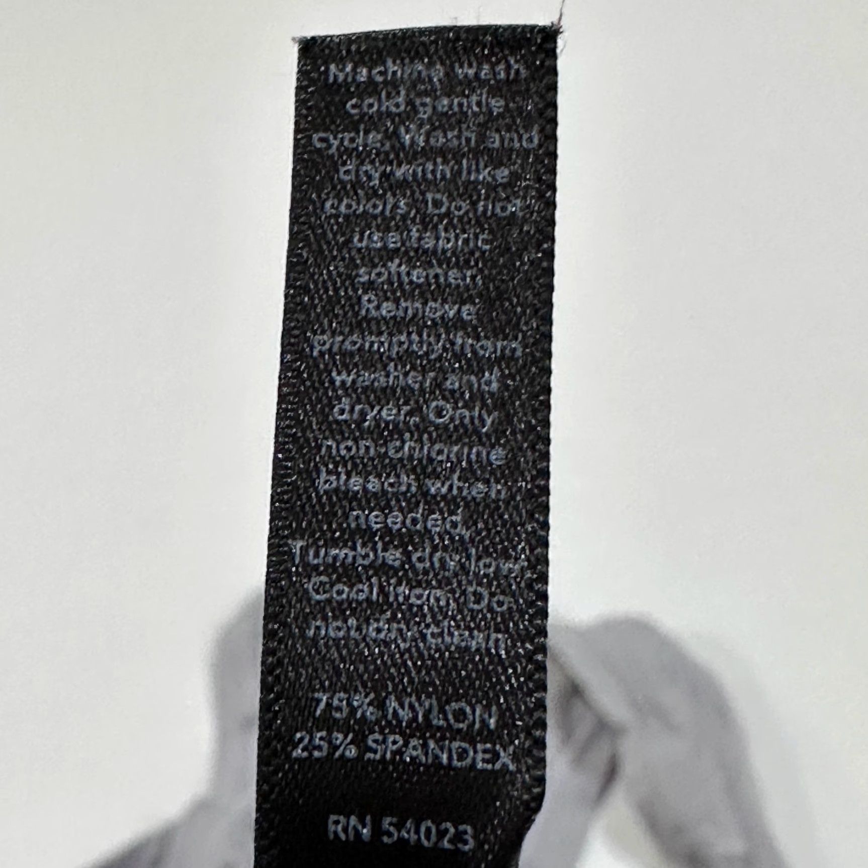 Athleta Allyson Felix Athleta Tank Womens Plus 1X Gray Sleeveless Scoop Neck Breathable Stretch Lightweight Casual Athleisure Stains Size XL / US 12-14 / IT 48-50 - 4 Thumbnail