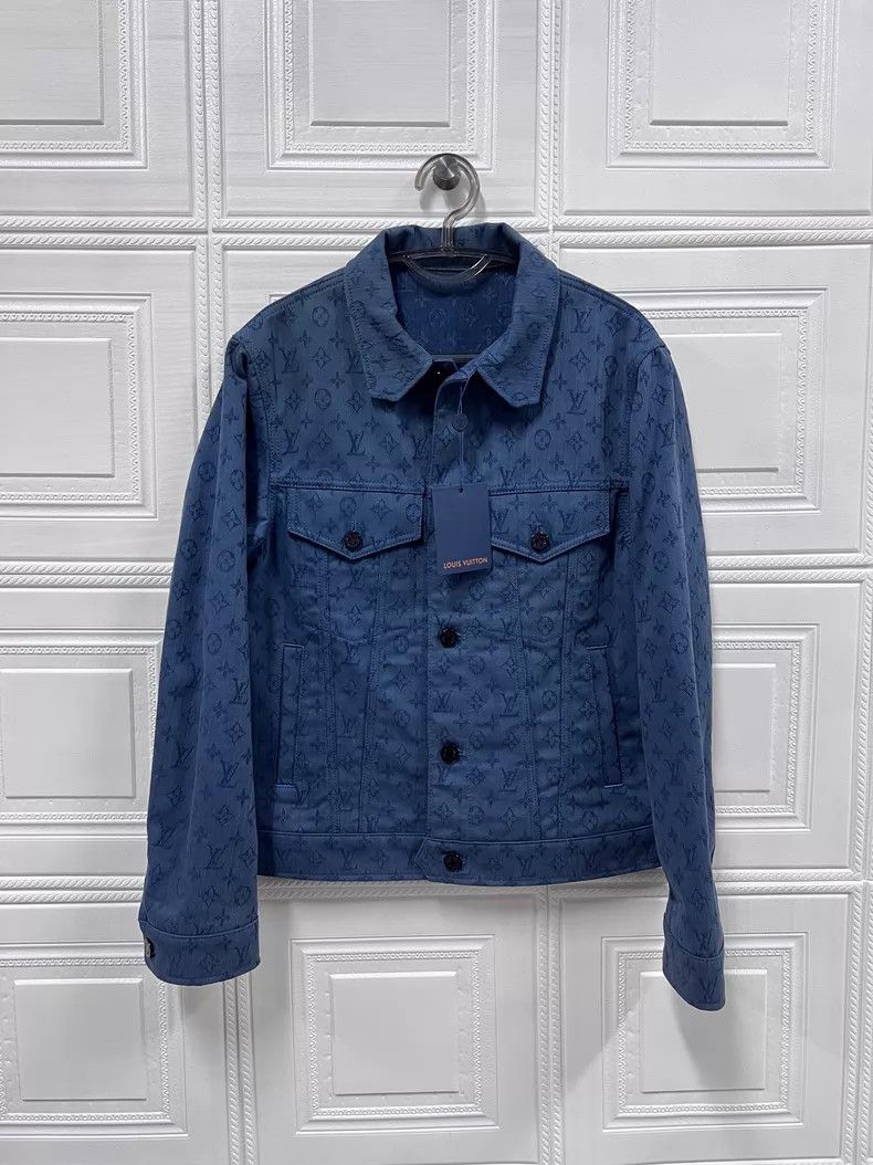 Louis Vuitton Louis Vuitton Blue presbyopic full print denim jacket Size US S / EU 44-46 / 1 - 1 Thumbnail