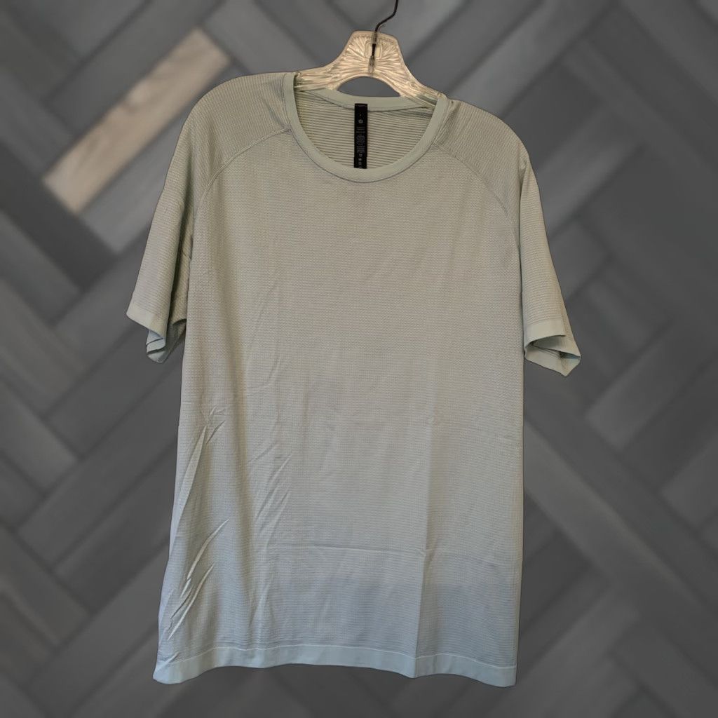 Lululemon Lululemon Men Shirt Large Live in Practice Short Sleeve Performance Athletic Shirt Size US L / EU 52-54 / 3 - 1 Thumbnail