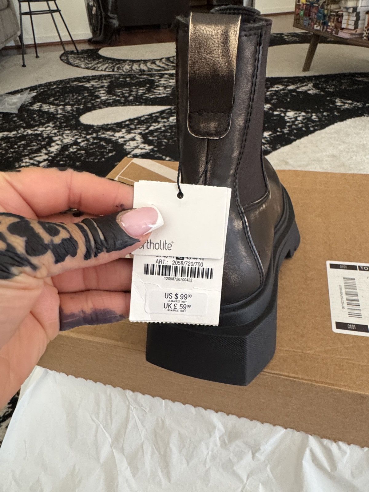 Zara Chunky distressed chelsea boots Size US 9 / EU 42 - 9 Thumbnail