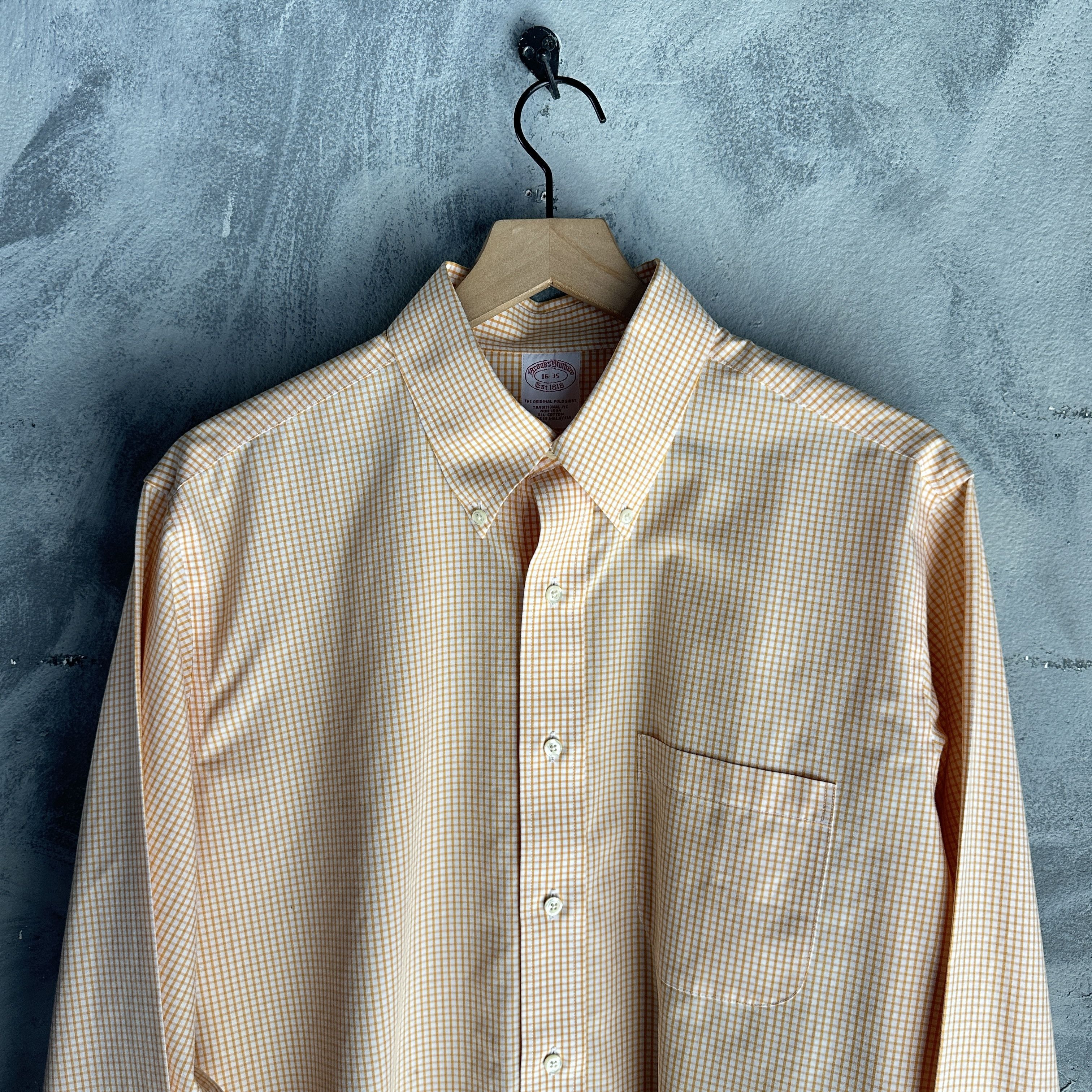 Brooks Brothers Brooks Brothers Button Down Shirt 16-35 Large Peach Gingham Size US L / EU 52-54 / 3 - 8 Thumbnail