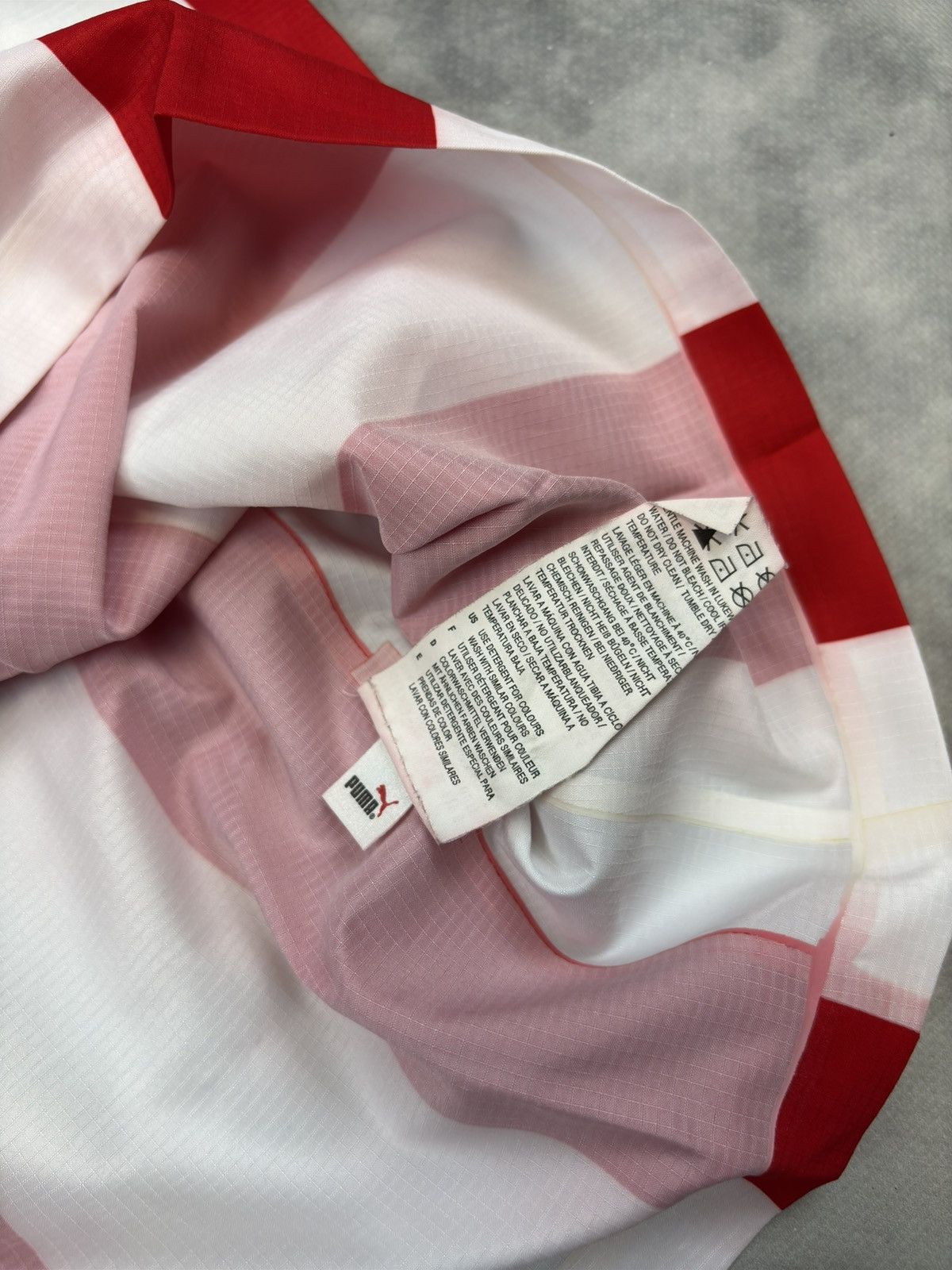 Puma × Vintage Olympiacos Greece Home Jersey 2006 2007 perfect condition L Size US L / EU 52-54 / 3 - 7 Thumbnail