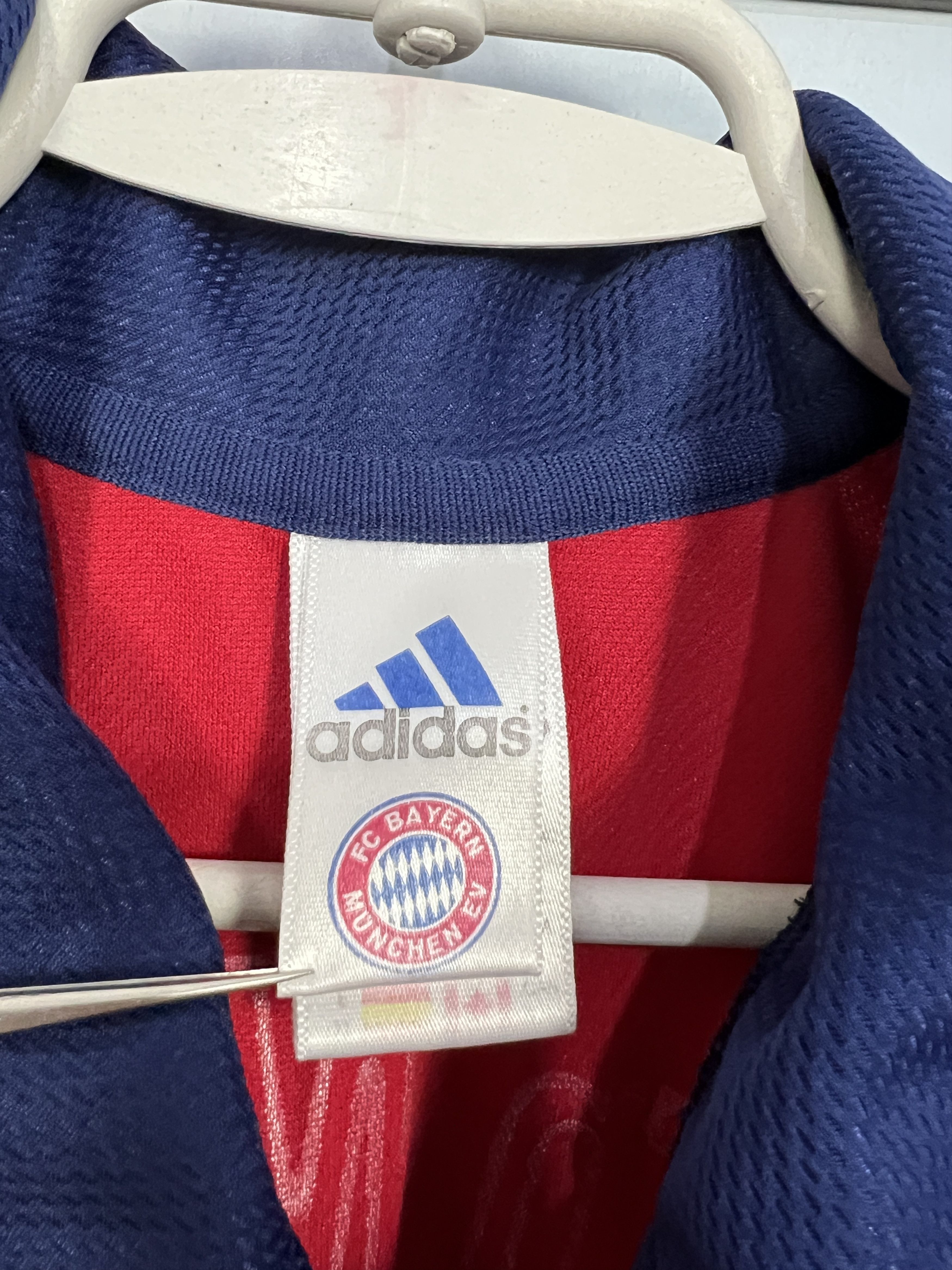 Adidas Bayern Munich football shirt Soccer Adidas Jersey Trikot Size US XL / EU 56 / 4 - 7 Thumbnail