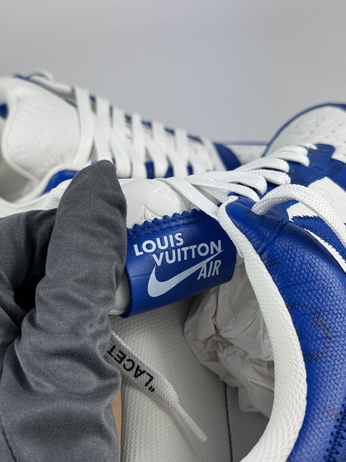 Louis Vuitton LOUIS VUITTON X NIKE AIR FORCE 1 BLUE SNEAKERS Size US 7 / EU 40 - 8 Thumbnail