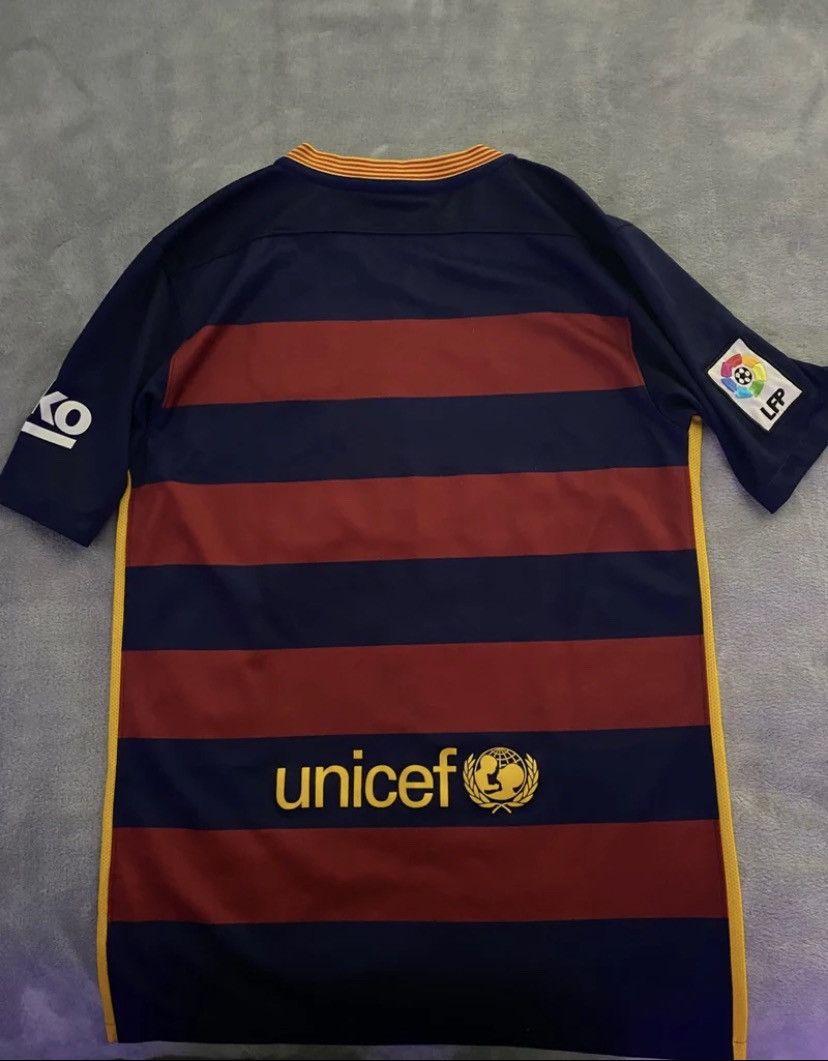 Nike FC Barcelona 2015 - 2016 Authentic Home Jersey Size US S / EU 44-46 / 1 - 3 Thumbnail