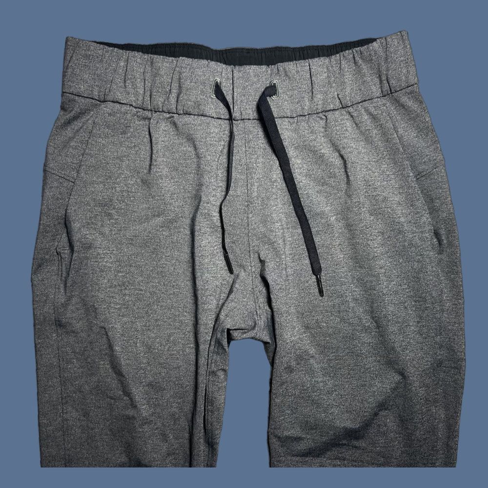 Lululemon On The Fly Pant Women Gray Travel Crop Active Pants Size 4