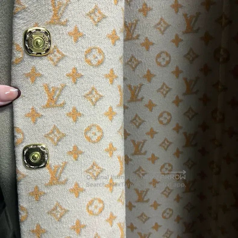 Louis Vuitton Louis Vuitton Camel Detachable Collar Reversible Long Slee Size XS / US 0-2 / IT 36-38 - 5 Thumbnail