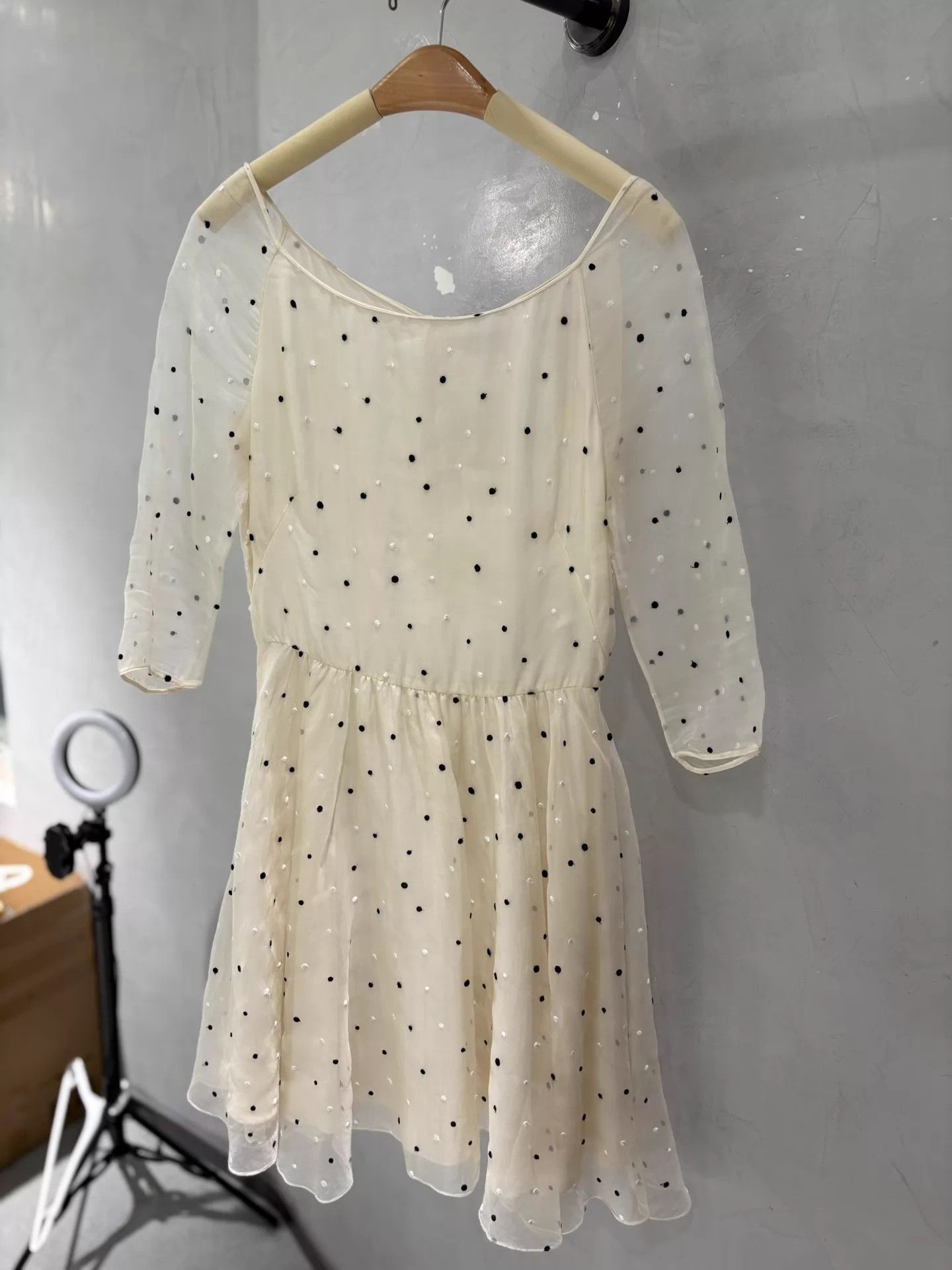 Dior Dior AB cream white polka dot 100% silk rn 38 mint Size S / US 4 / IT 40 - 1 Thumbnail