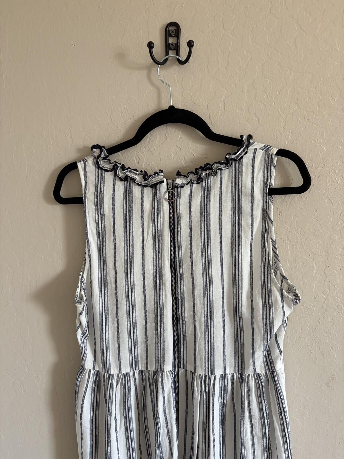 Other V by Violet v neck sleeveless weekend maxi dress Size M / US 6-8 / IT 42-44 - 7 Thumbnail