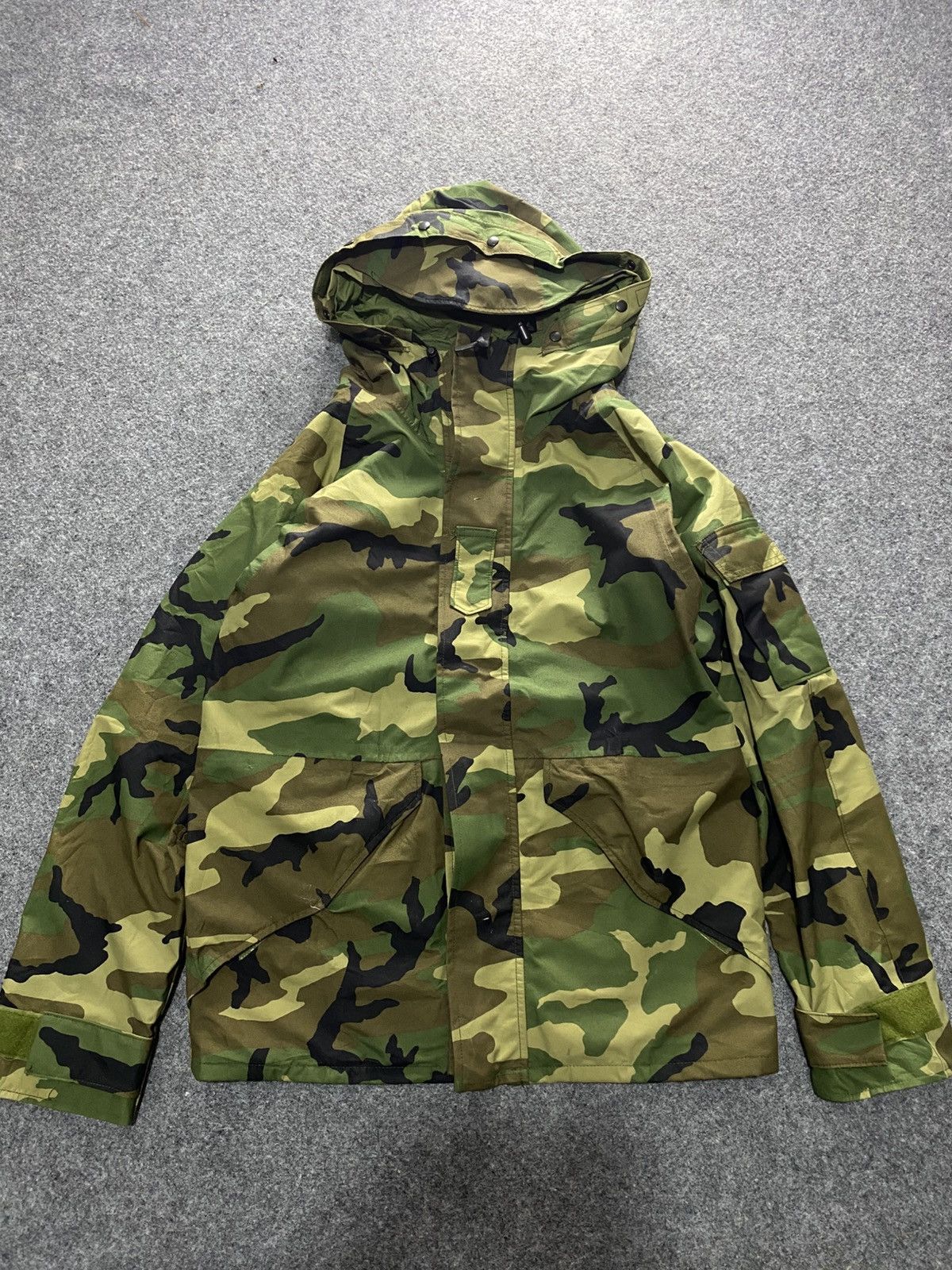 Vintage Us army ecwcs camofluage woodland jacket Size US L / EU 52-54 / 3 - 1 Thumbnail