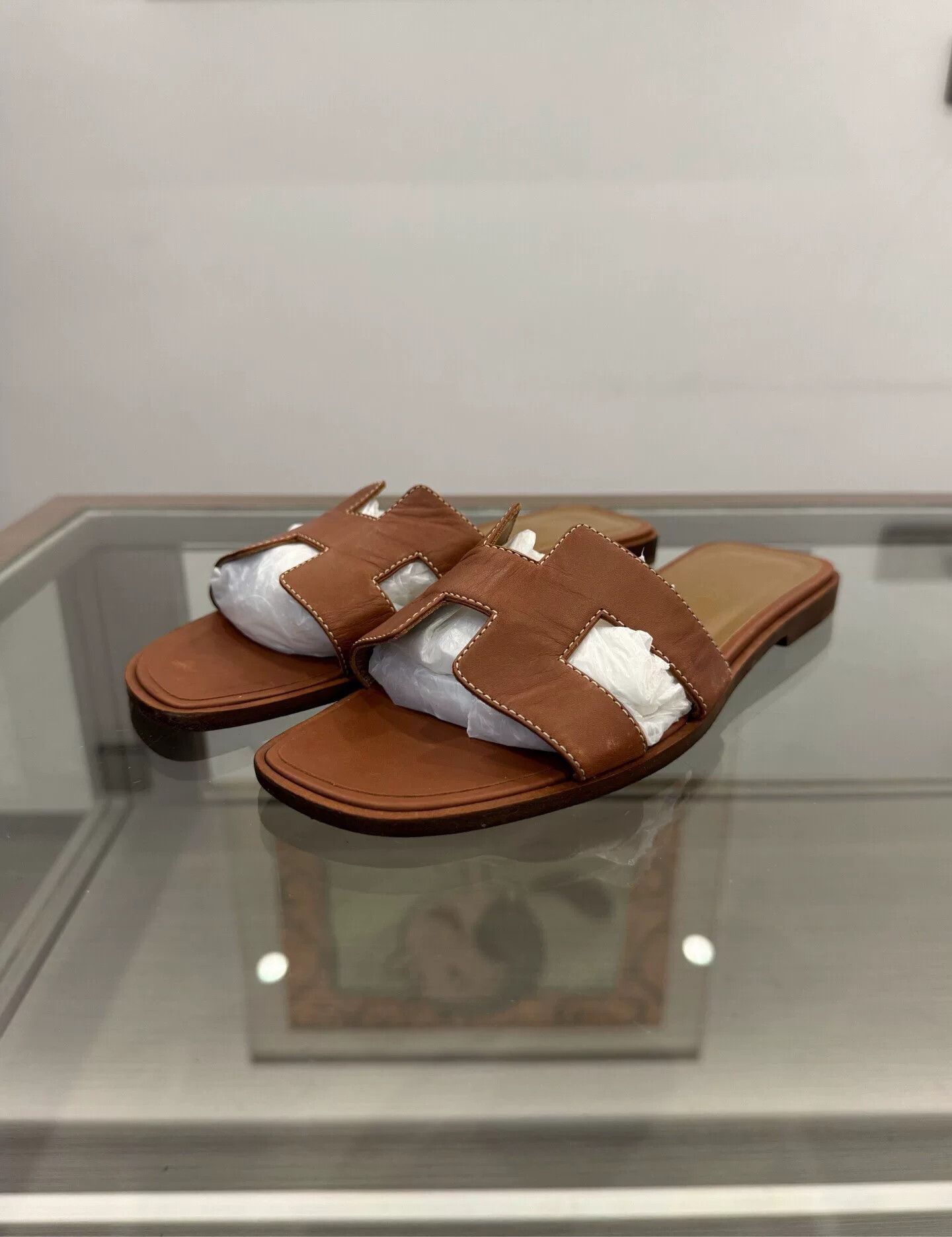 Hermes Hermes Oran H Logo Slide Sandals Size US 7 / IT 37 - 1 Thumbnail