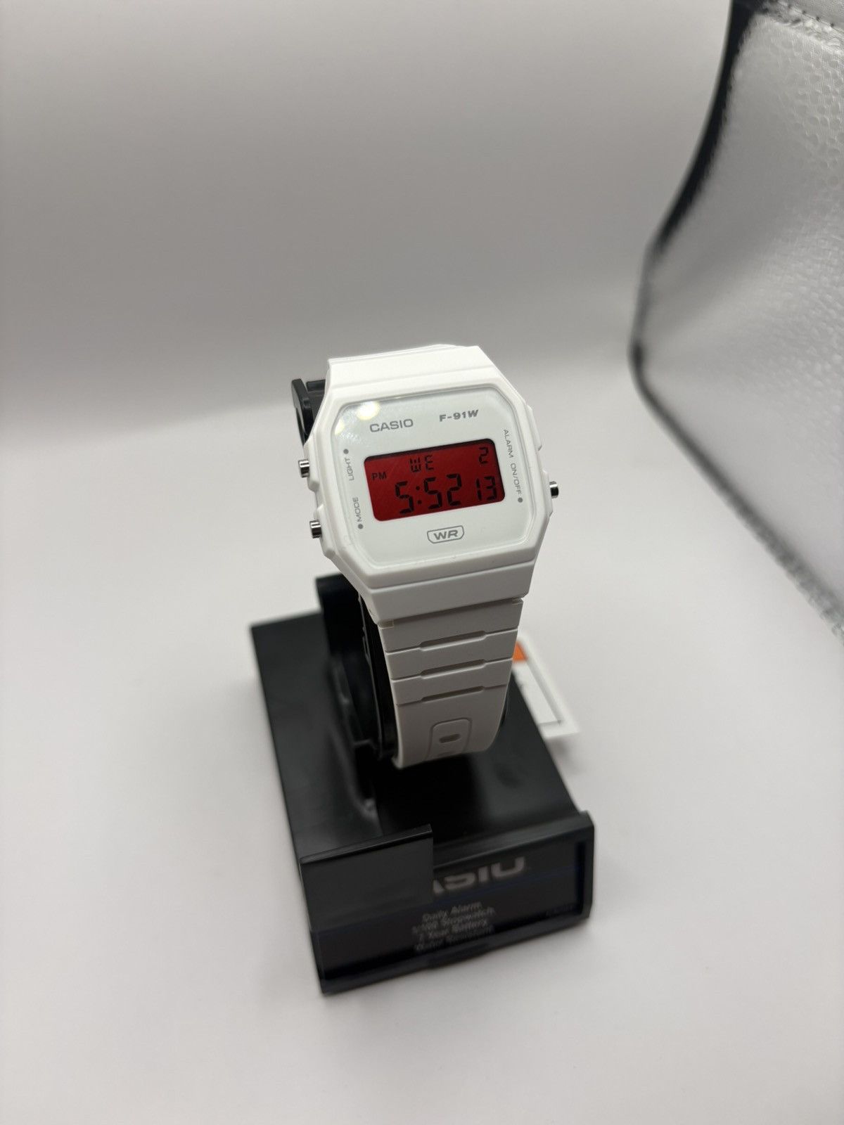 Casio Custom Casio F91w Red Face Size ONE SIZE - 2 Thumbnail