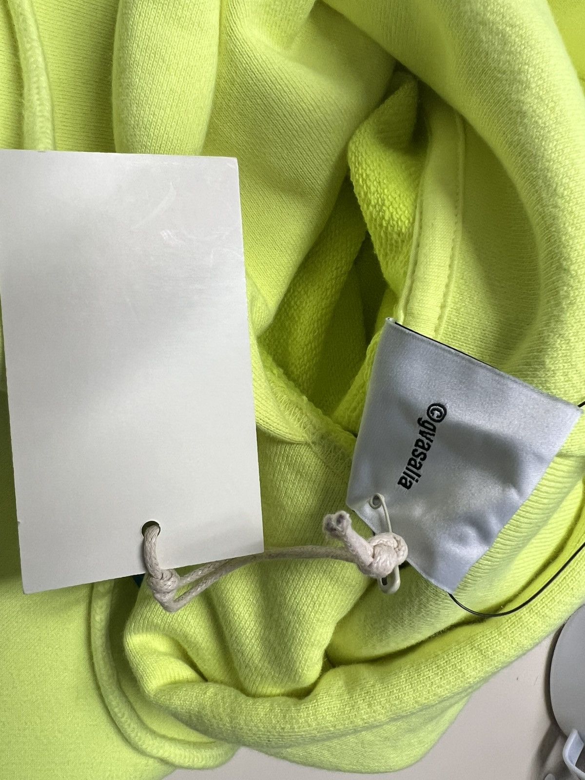 Vetements VETEMENTS name tag Yellow 'My Name Is Vetements' Hoodie Size US S / EU 44-46 / 1 - 6 Thumbnail