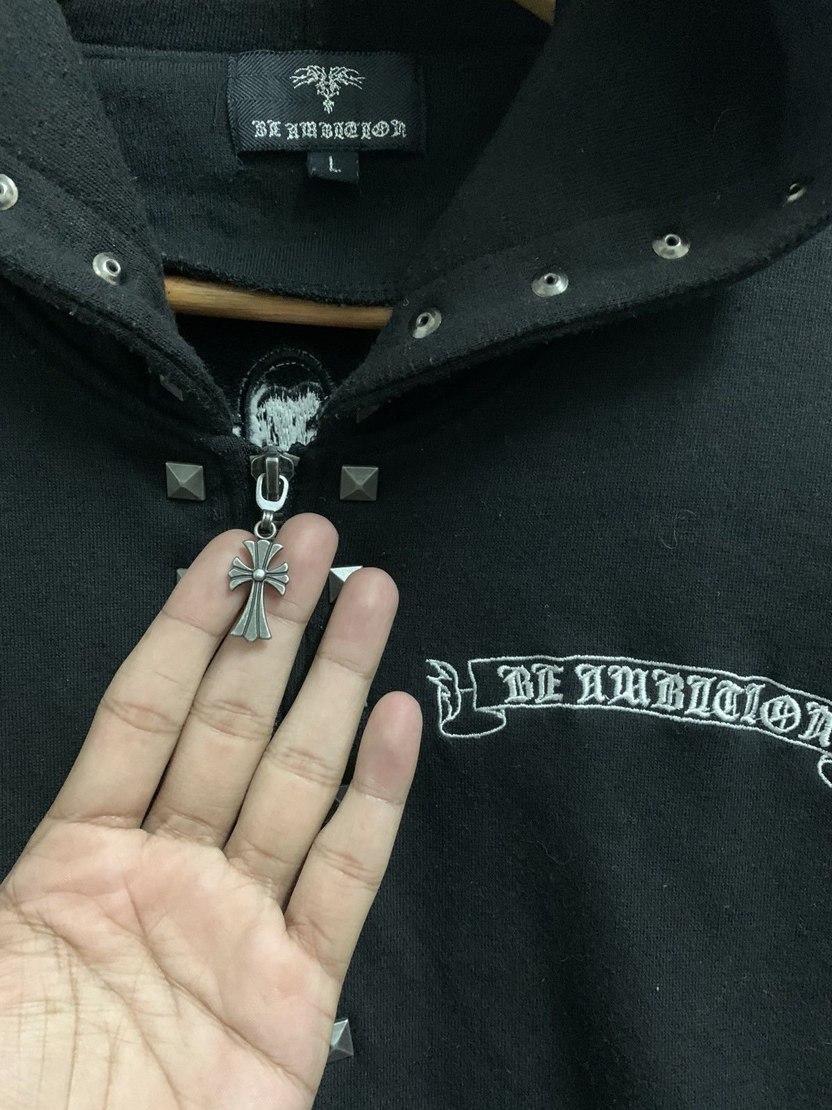 Japanese Brand Hooded Rivet Design Size US L / EU 52-54 / 3 - 8 Thumbnail