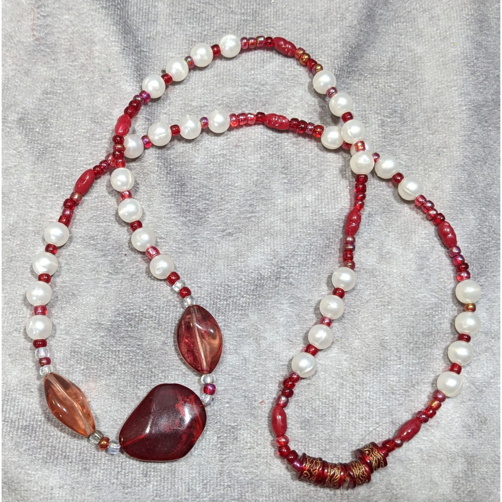 Other Elegant Red And White Glass Faux Pearl And Acrylic Beaded Ne Size ONE SIZE - 4 Thumbnail