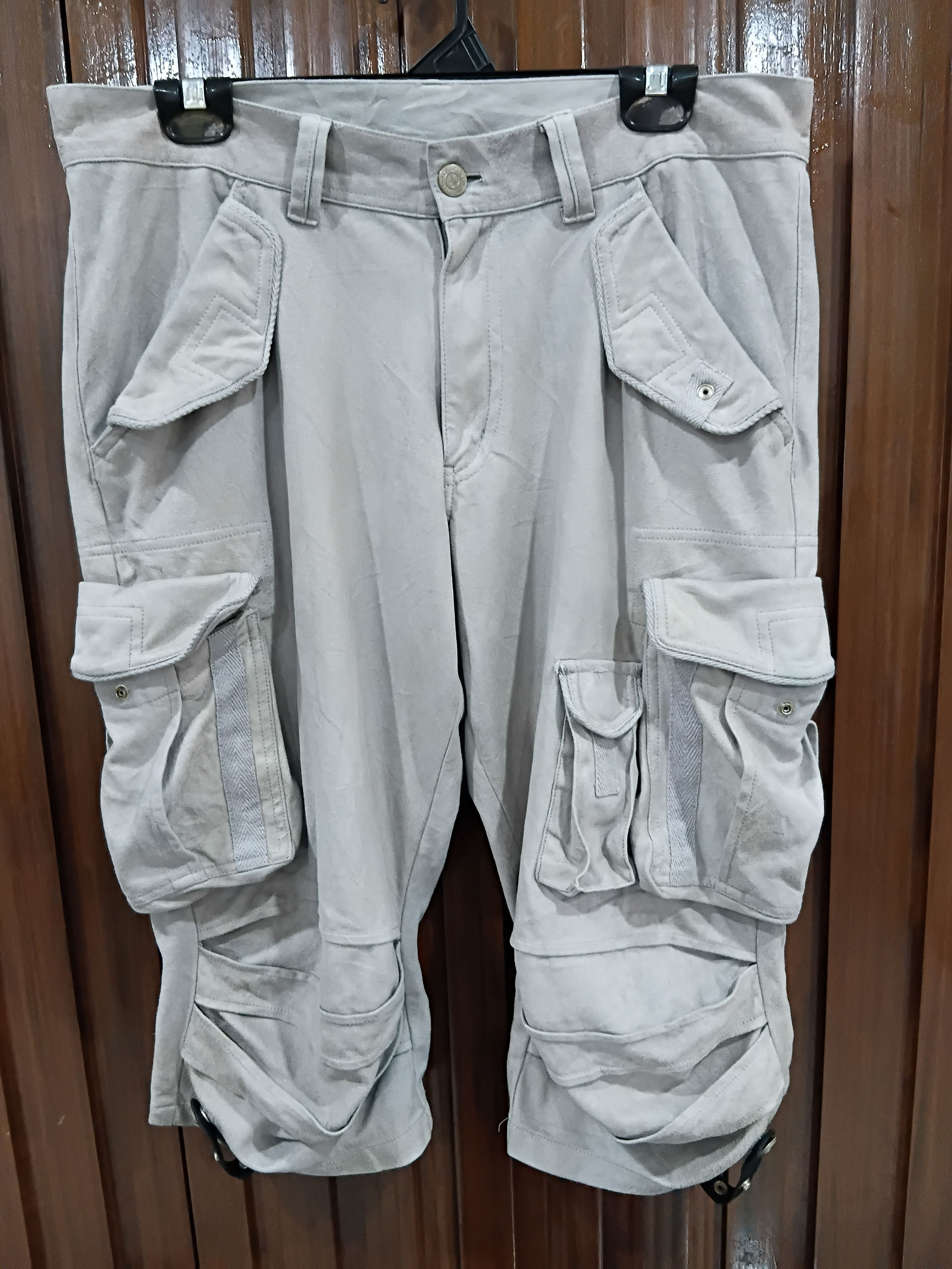 Tornado Mart 2000s Tornado Mart Bondage Gas Mask Cargo Shorts Jorts Size US 34 / EU 50 - 1 Thumbnail