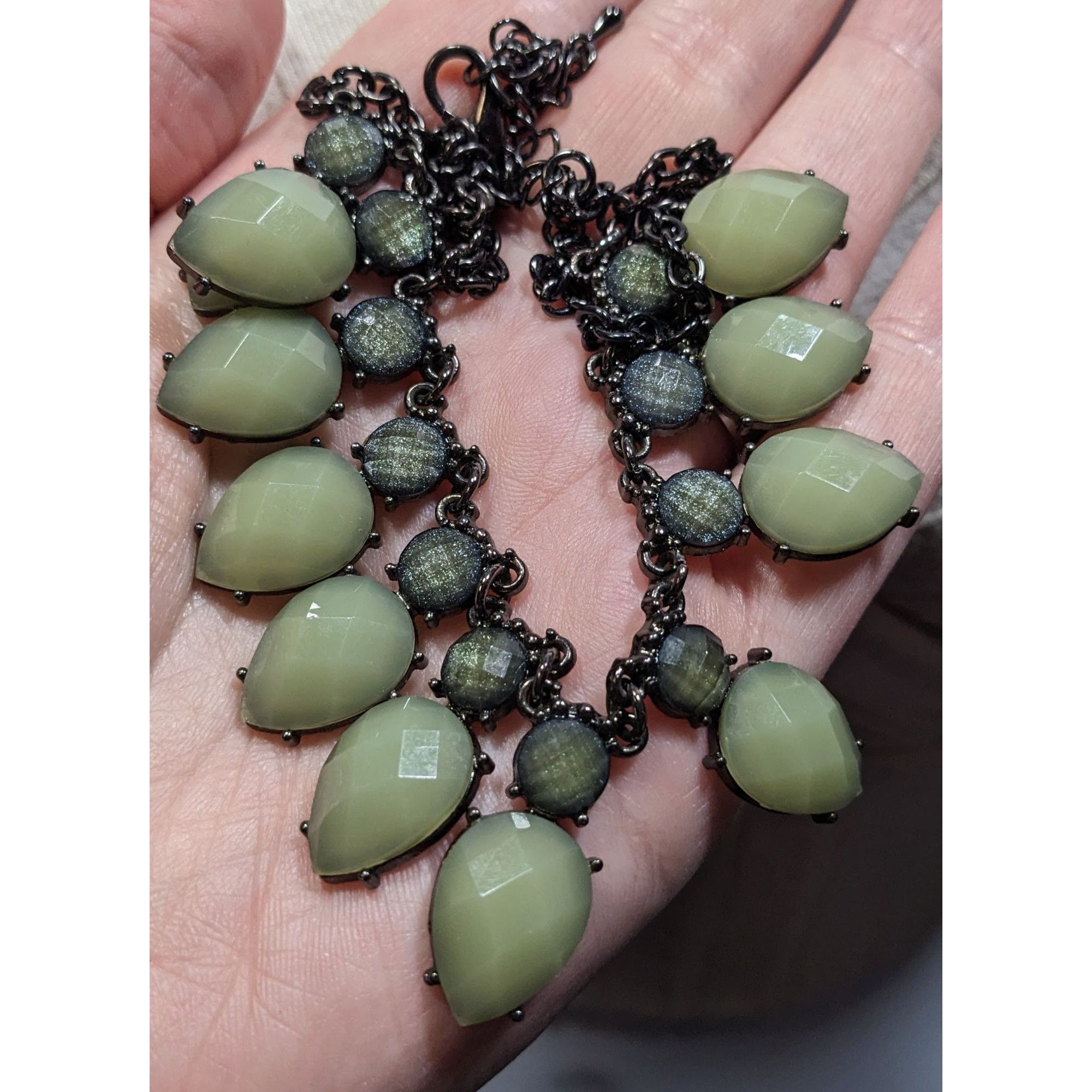 Other Green Teardrop Beaded Statement Necklace With Adjustable Cha Size ONE SIZE - 5 Thumbnail
