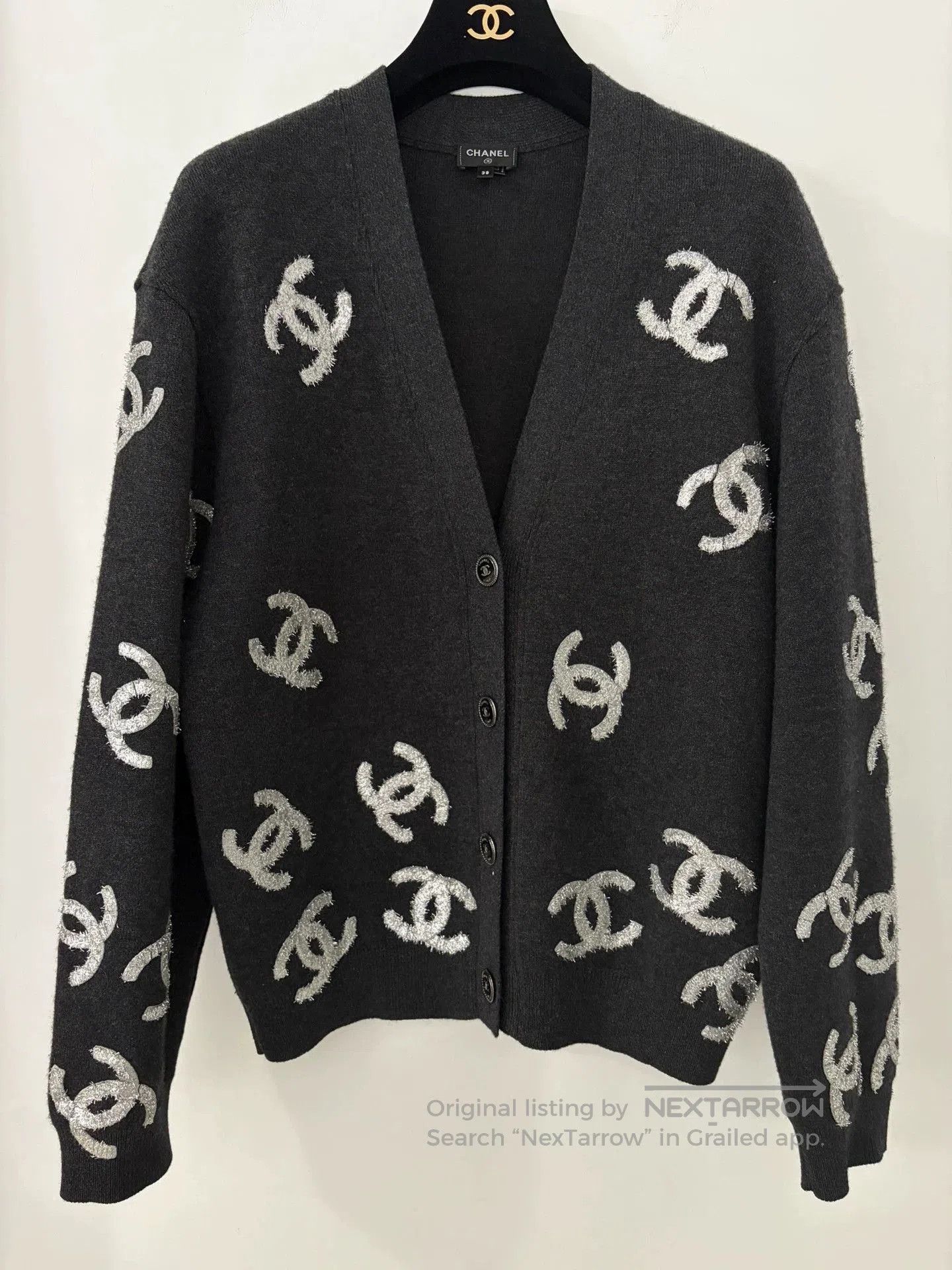 Chanel Chanel 22A Logo Silver Thread Cardigan Size 38. Size US M / EU 48-50 / 2 - 1 Thumbnail