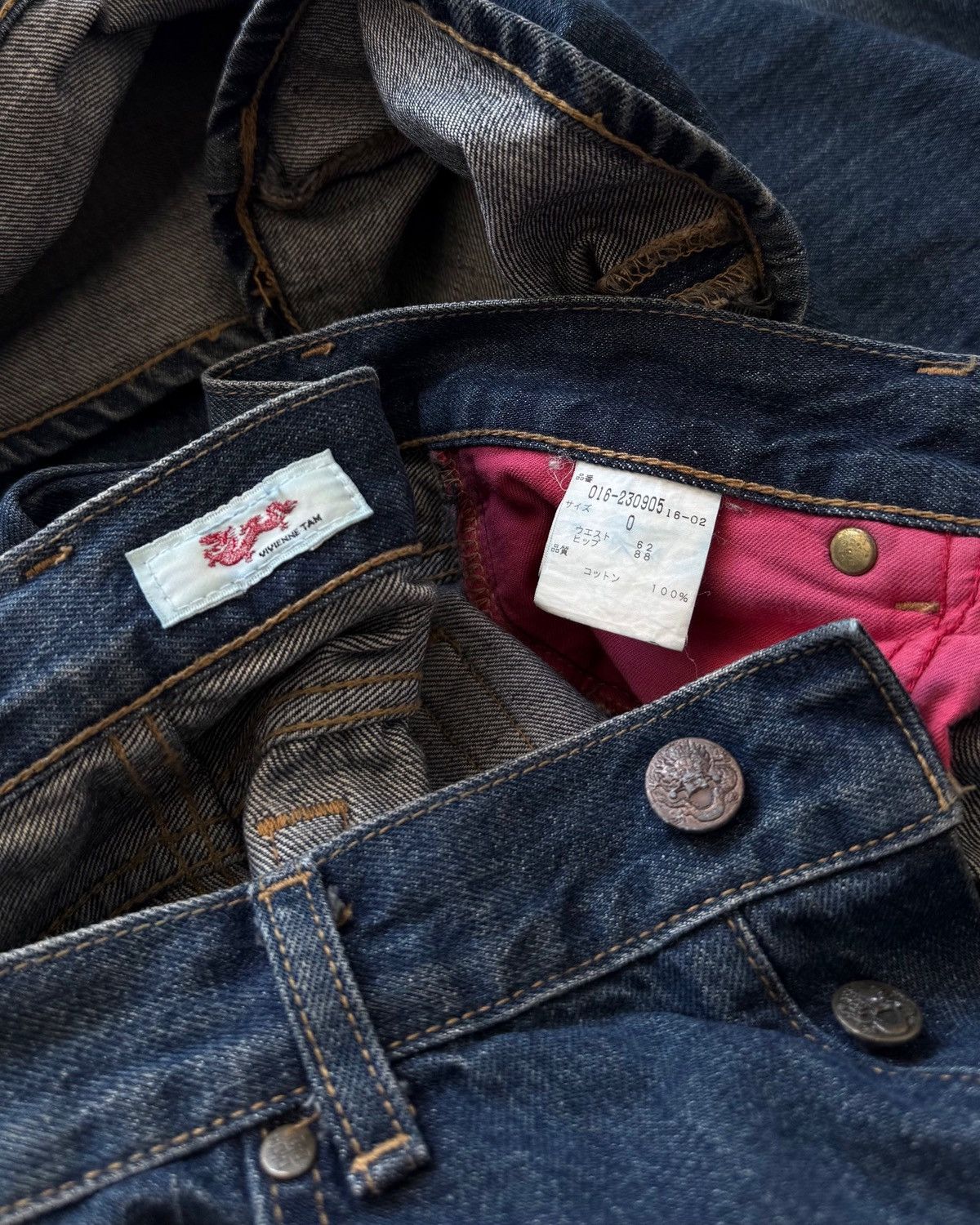 Vivienne Tam Vintage Vivienne Tam Dragon Low-Rise Bootcut Jeans Size 30" / US 8 / IT 44 - 8 Thumbnail