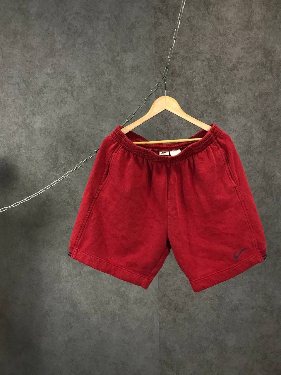 Nike Nike swoosh vintage shorts Size US 36 / EU 52 - 1 Thumbnail