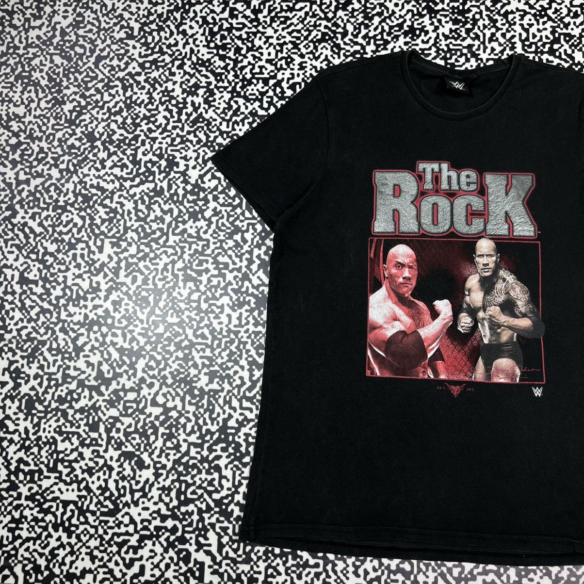WWE Vintage Y2K WWE The Rock Dwayne Johnson Wrestling T-shirt Size US M / EU 48-50 / 2 - 2 Thumbnail