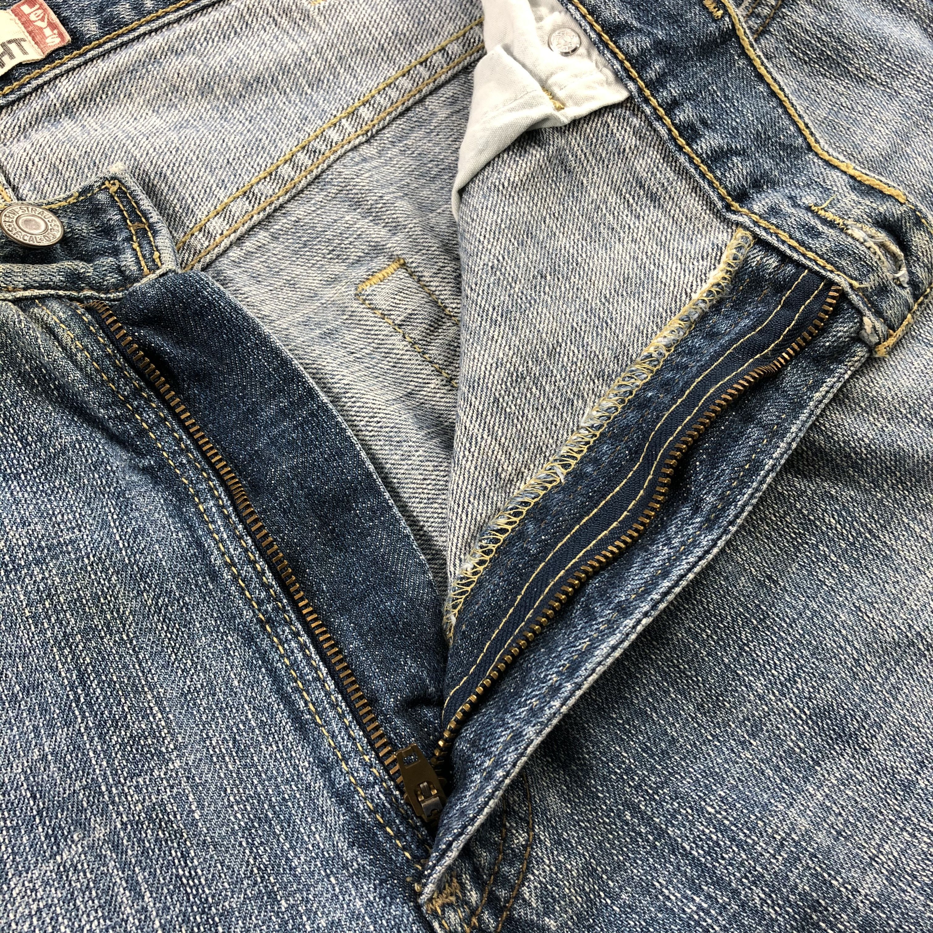 Levi's Vintage Blue Wash Levis 569 Jeans-J1504 Size US 41 - 8 Thumbnail