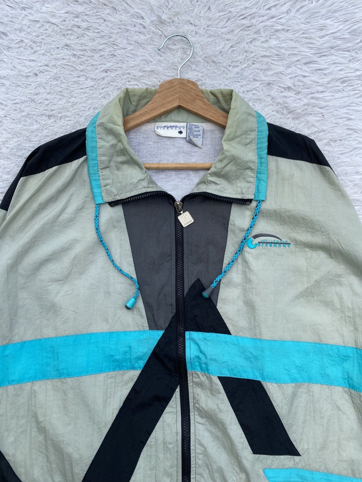 Vintage Rare Vintage 90s Givenchy Zipper Windbreaker Size US L / EU 52-54 / 3 - 6 Thumbnail