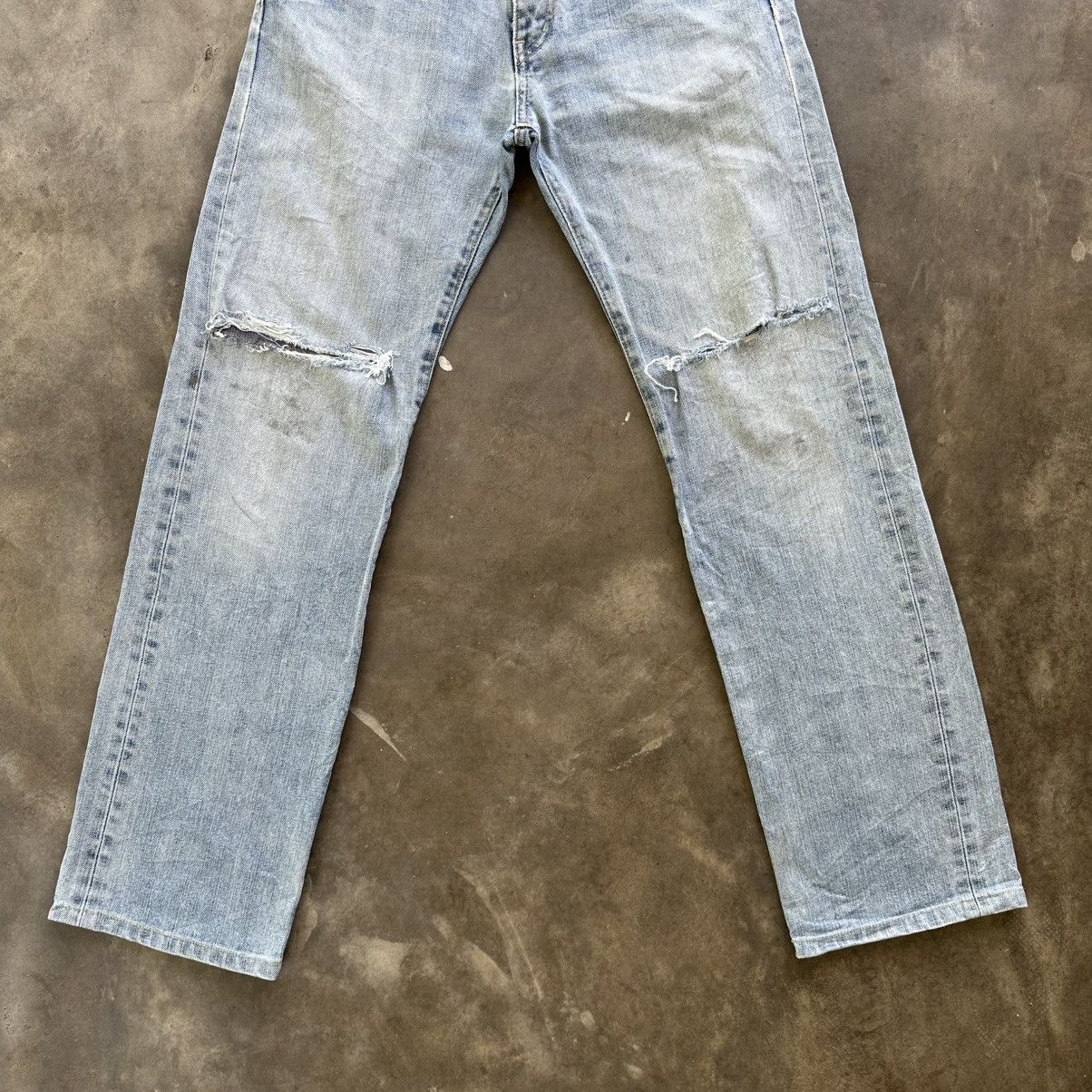 Japanese Brand Vintage Japanese Distressed Faded Denim Jean Pant W30 Size US 30 / EU 46 - 2 Thumbnail