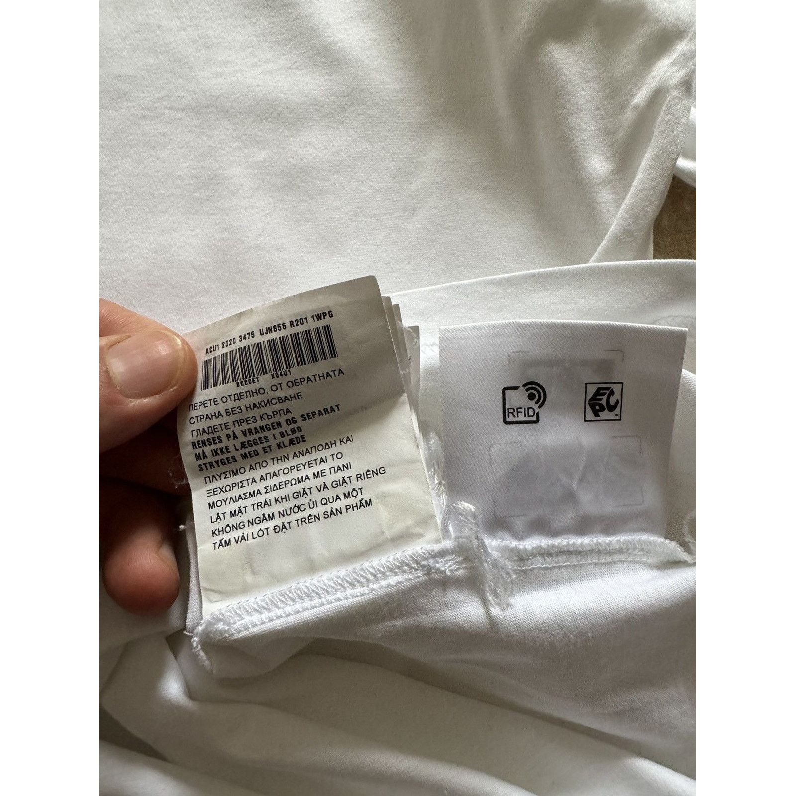 Prada Prada Milano Classic Mini Logo Tee Size US M / EU 48-50 / 2 - 7 Thumbnail