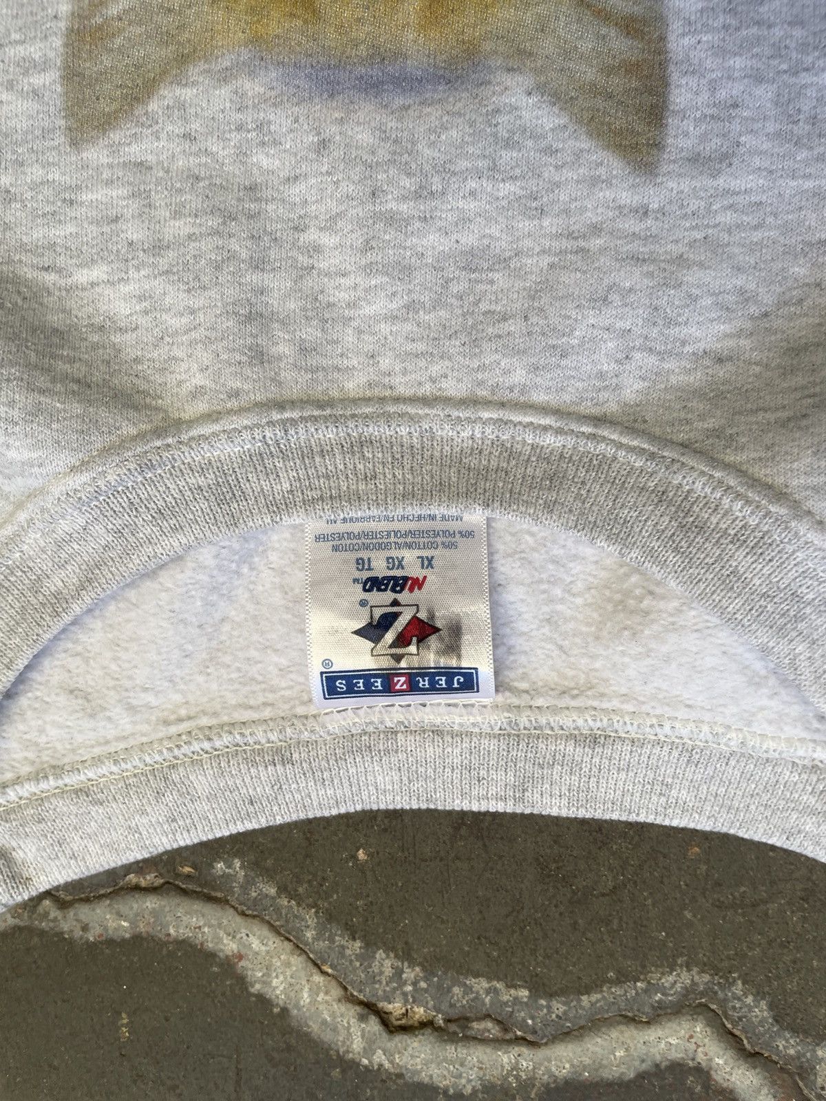 Vintage Vintage Jerzees Kitty on sweater Crewneck Size US XL / EU 56 / 4 - 4 Thumbnail