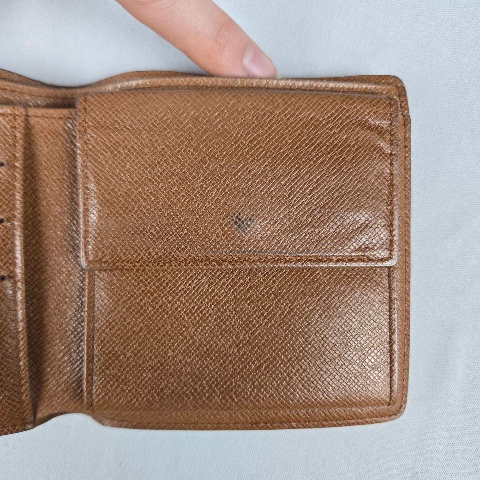 Louis Vuitton Louis Vuitton Monogram Bifold Wallet w/ Coin Pouch Size ONE SIZE - 11 Thumbnail