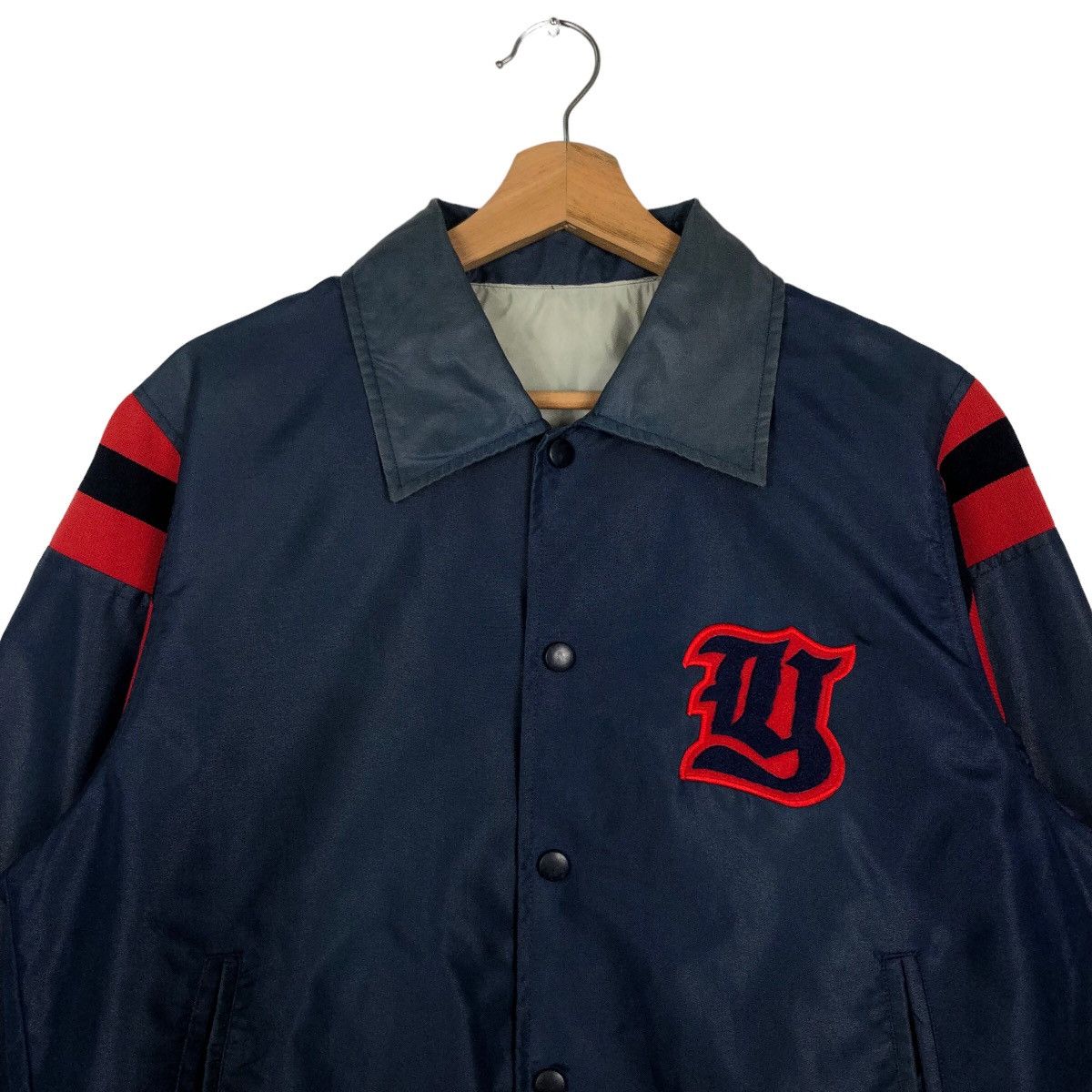 Japanese Brand 🔥Vintage Satin Bomber Jacket Descente Japan Made Big Logo Size US L / EU 52-54 / 3 - 2 Thumbnail
