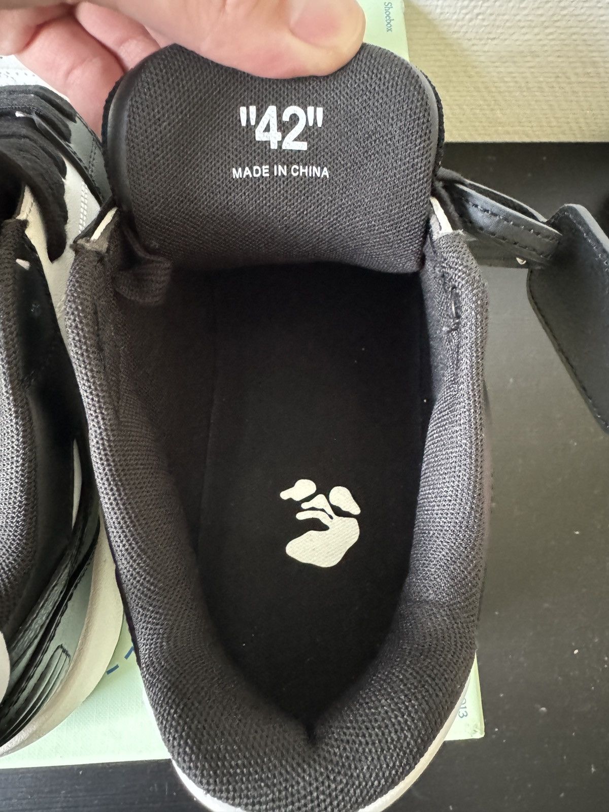 Off-White Off-White Out Of Office “OOO” Black/White Size US 8.5 / EU 41-42 - 7 Thumbnail