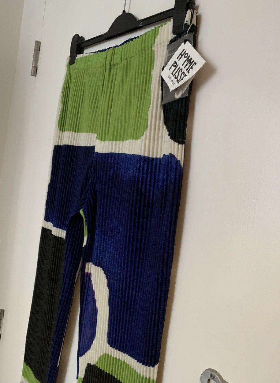 Pleats Please Issey Miyake ISSEY MIYAKE Trousers L International 3 navy multicolour Size US 41 - 3 Thumbnail