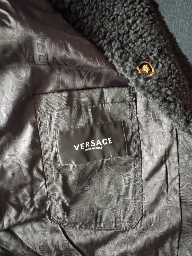 Versace Versace Lambwool coat Size US L / EU 52-54 / 3 - 2 Thumbnail