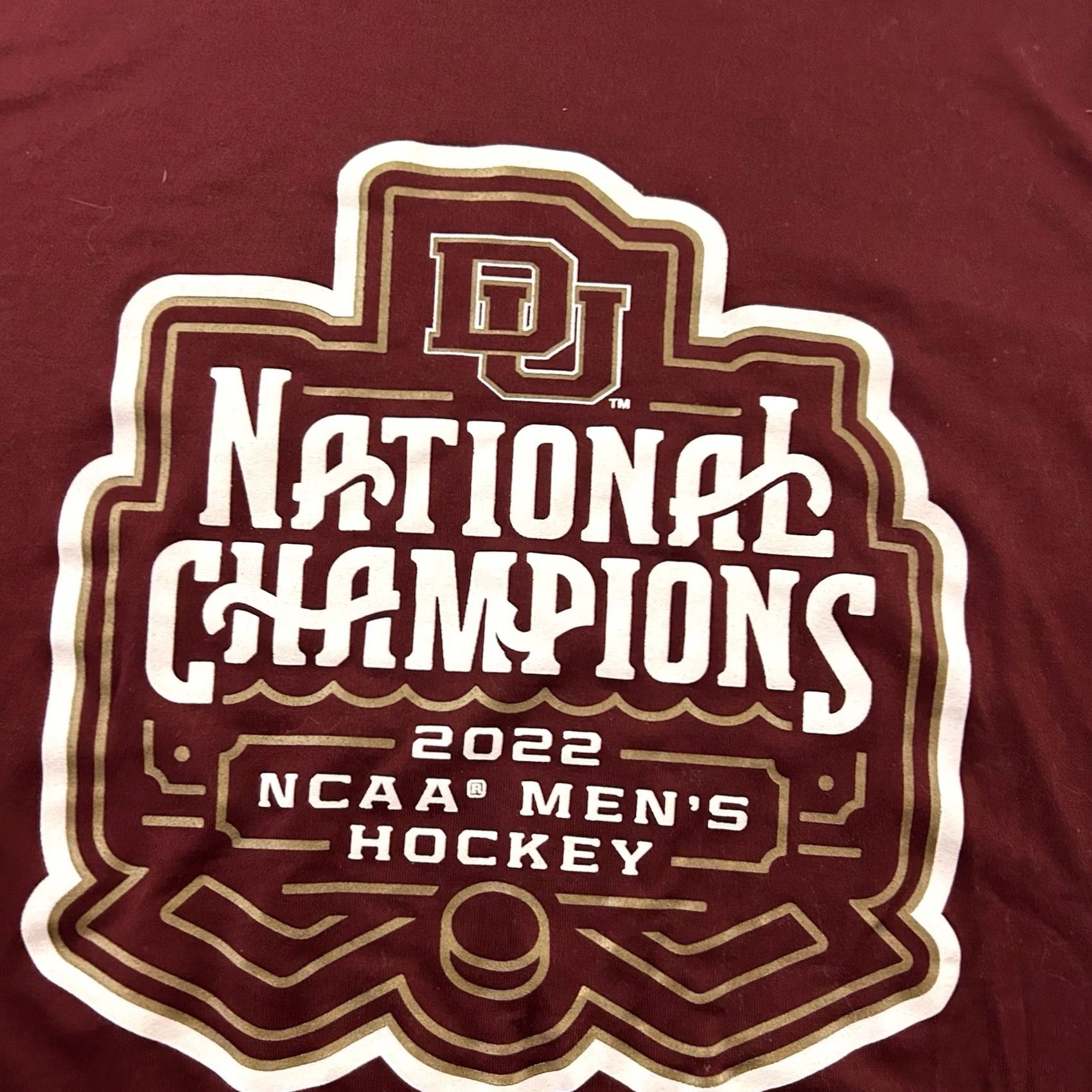 New Balance New Balance DU Hockey National Champs Short Sleeve T Shirt Men's Large Maroon Red Size US L / EU 52-54 / 3 - 2 Thumbnail