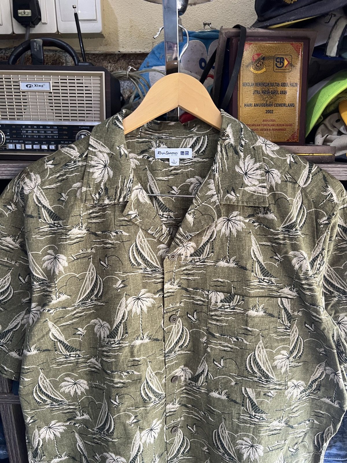 Reyn Spooner 🔥Rare Reyn Spooner x Uniqlo Fullprinted Shirt Size US M / EU 48-50 / 2 - 4 Thumbnail