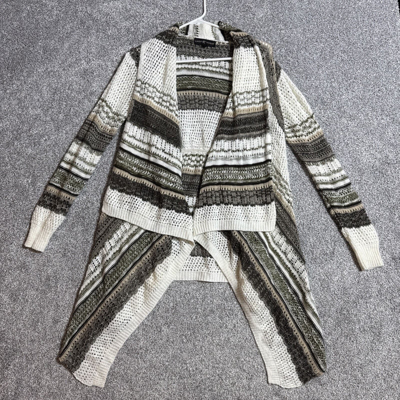 Almost Famous Boho Cardigan Sweater Womens M Southwestern Crochet Hippie Size M / US 6-8 / IT 42-44 - 1 Thumbnail