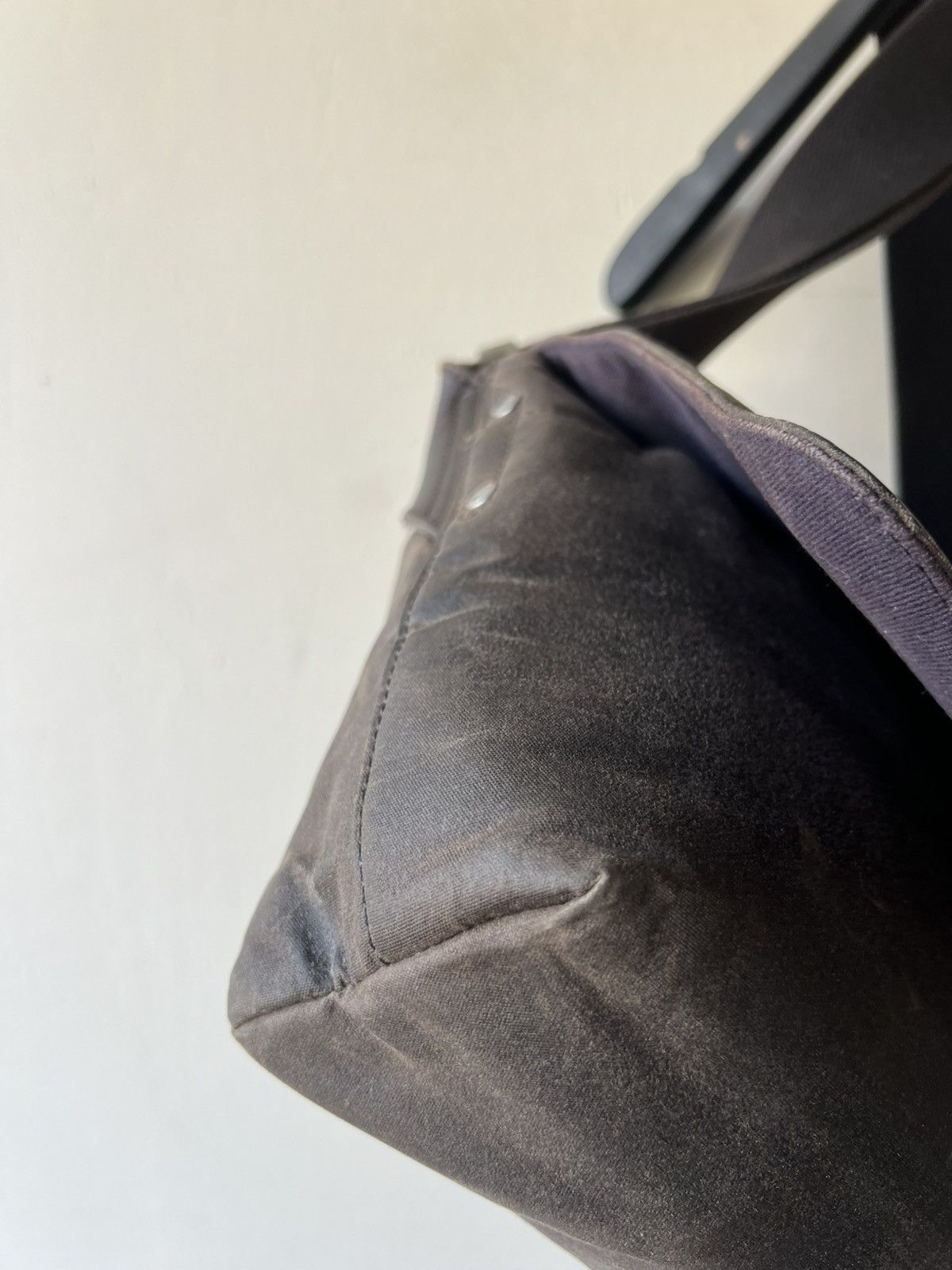 Jack Spade Jack Spade USA Patina Waxed Cotton Canvas Messenger Bag Size ONE SIZE - 24 Thumbnail