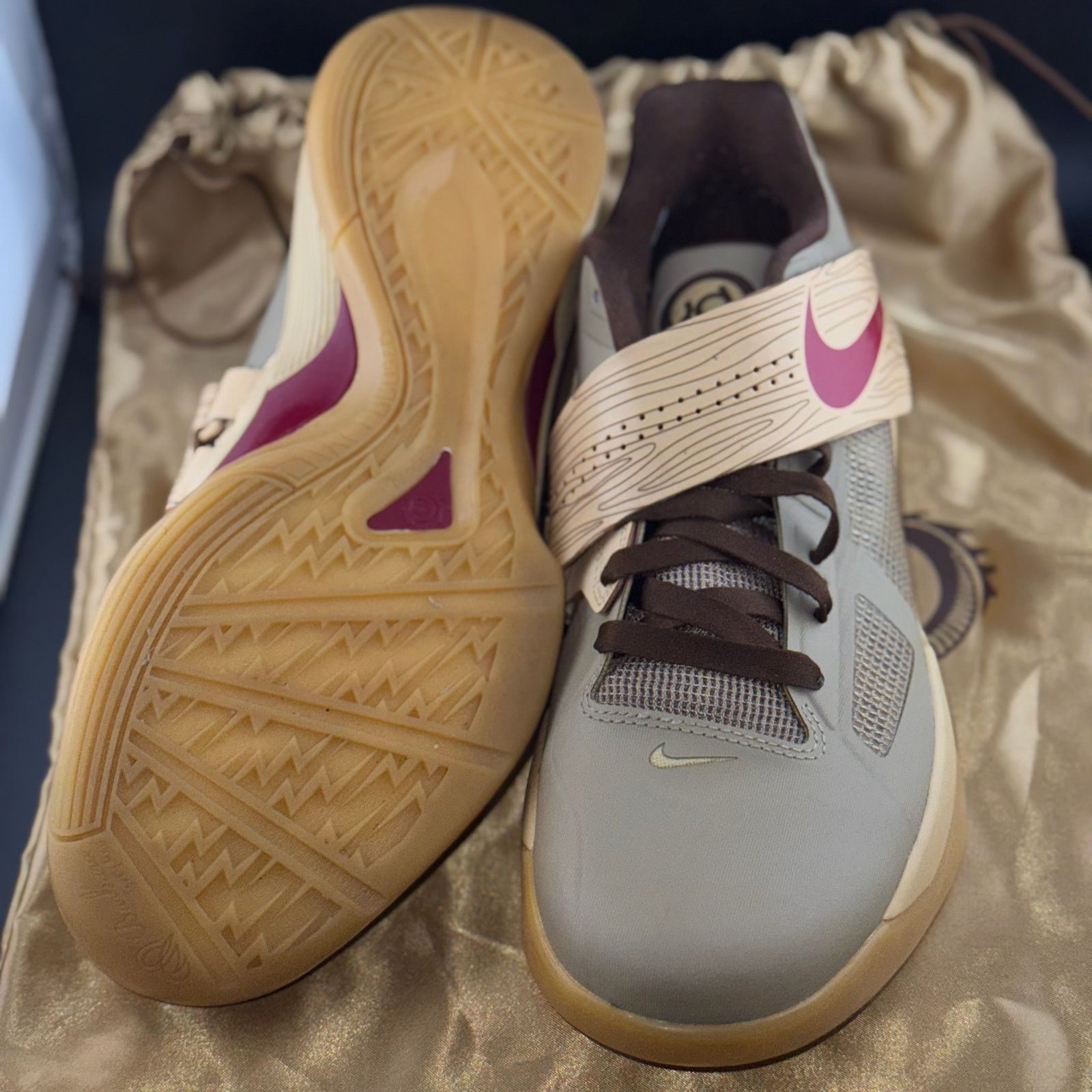 Nike Nike KD 4 Year of the Dragon 2.0 Size US 9.5 / EU 42-43 - 5 Thumbnail