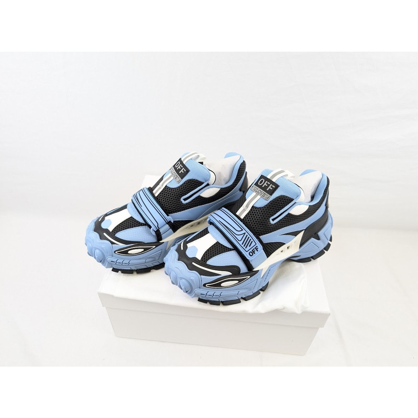 Off-White o1rshd1 Glove Slip On Sneakers in Light Blue/Black Size US 11 / EU 44 - 24 Thumbnail