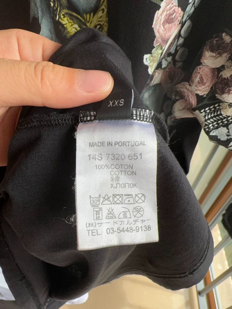Givenchy Givenchy Short-sleeved T-shirt / Flower shark T-shirt Size US M / EU 48-50 / 2 - 4 Thumbnail