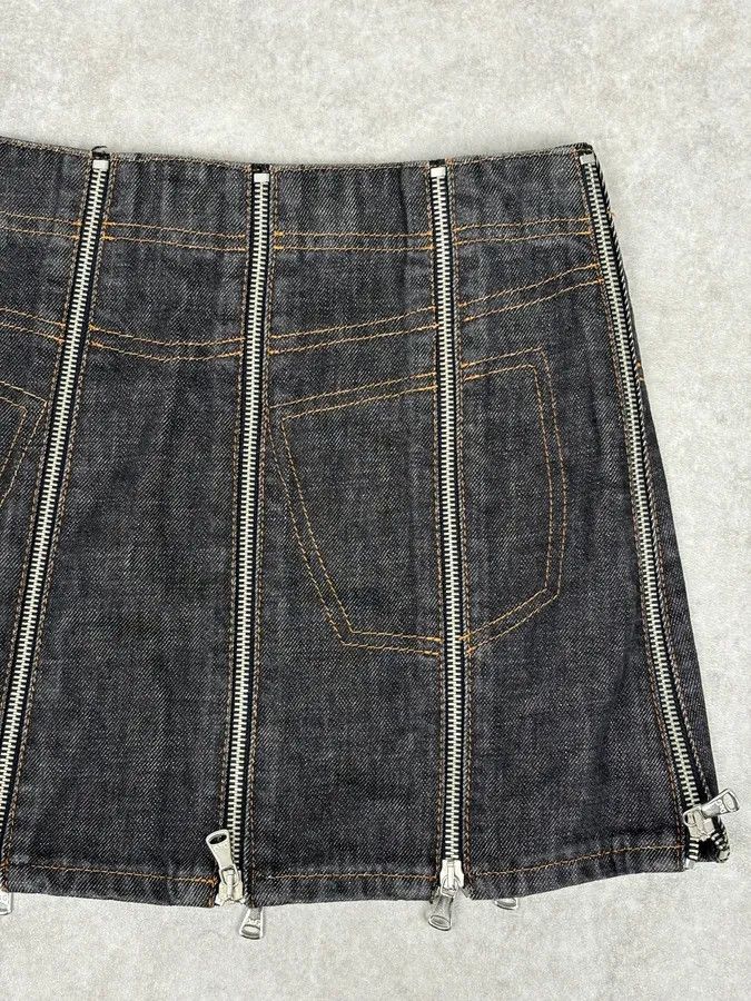 Dolce & Gabbana SS2003 Dolce & Gabbana Navy Denim Multi-Zip Skirt Size 28" / US 6 / IT 42 - 9 Thumbnail