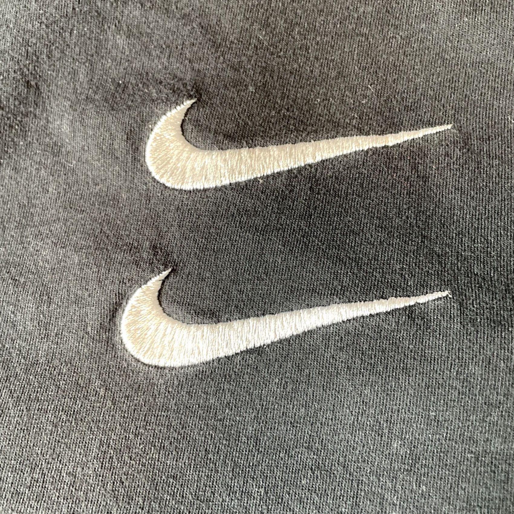 Nike Nike Swoosh Long Sleeve Tee L Black White Crew Neck Graphic Print Mens Sports Shirt Size US L / EU 52-54 / 3 - 4 Thumbnail