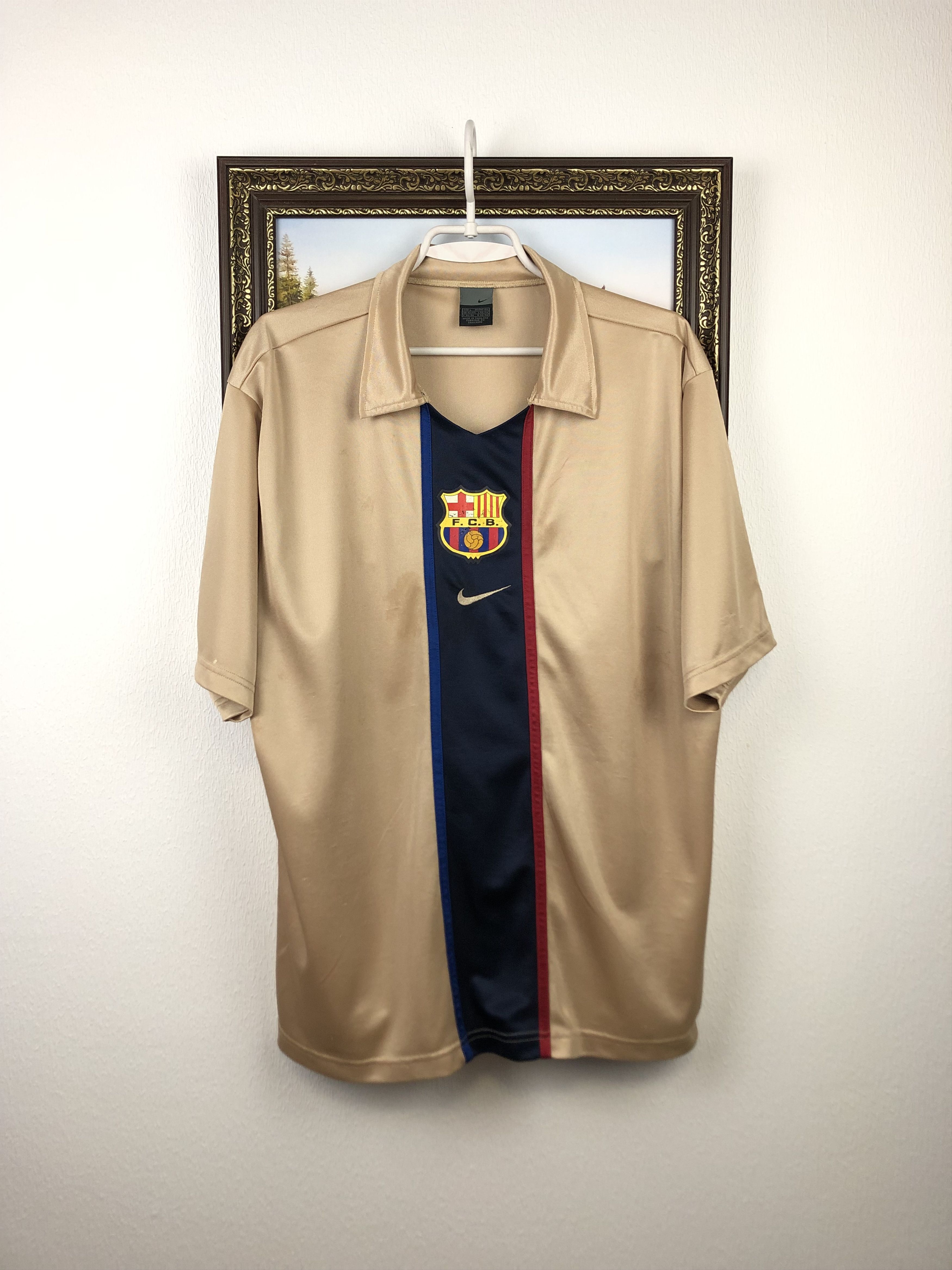 Nike × Vintage Barcelona shirt 2001 Soccer Nike Jersey Mens Camiseta Gold Size US L / EU 52-54 / 3 - 1 Thumbnail